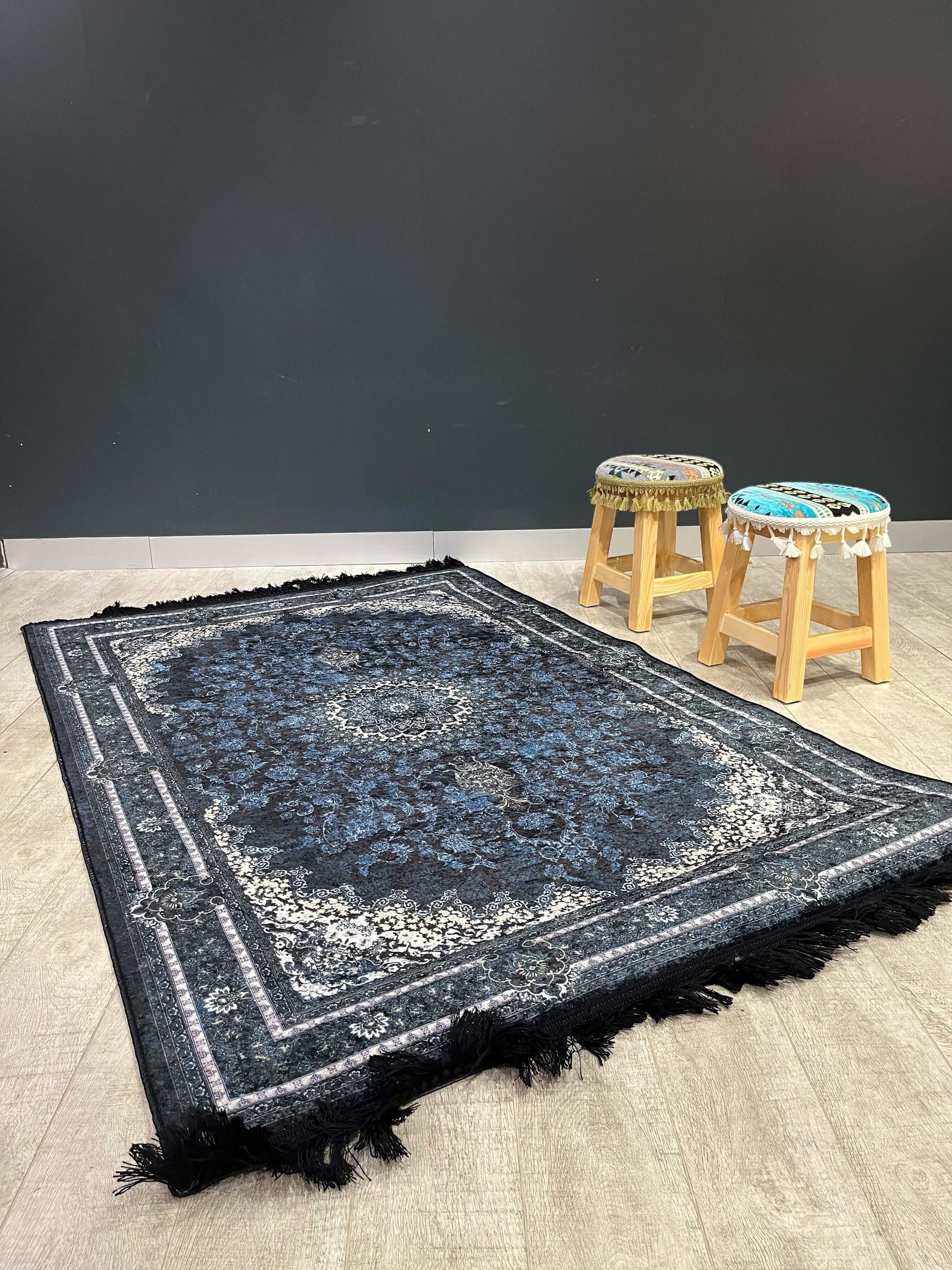 Istanbul Rug Navy-Black Rugs   