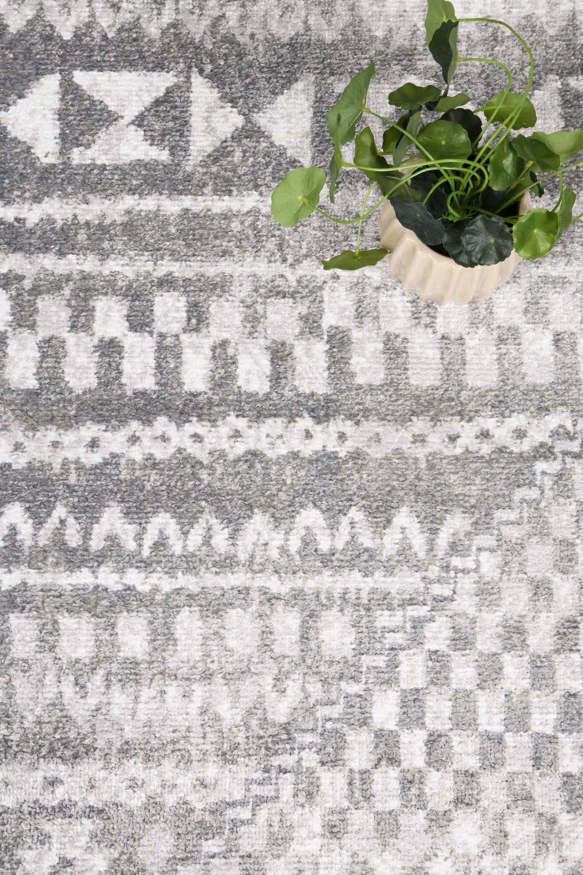Kimberley Aztec Grey Contemporary Rug - 7GREY – view 6
