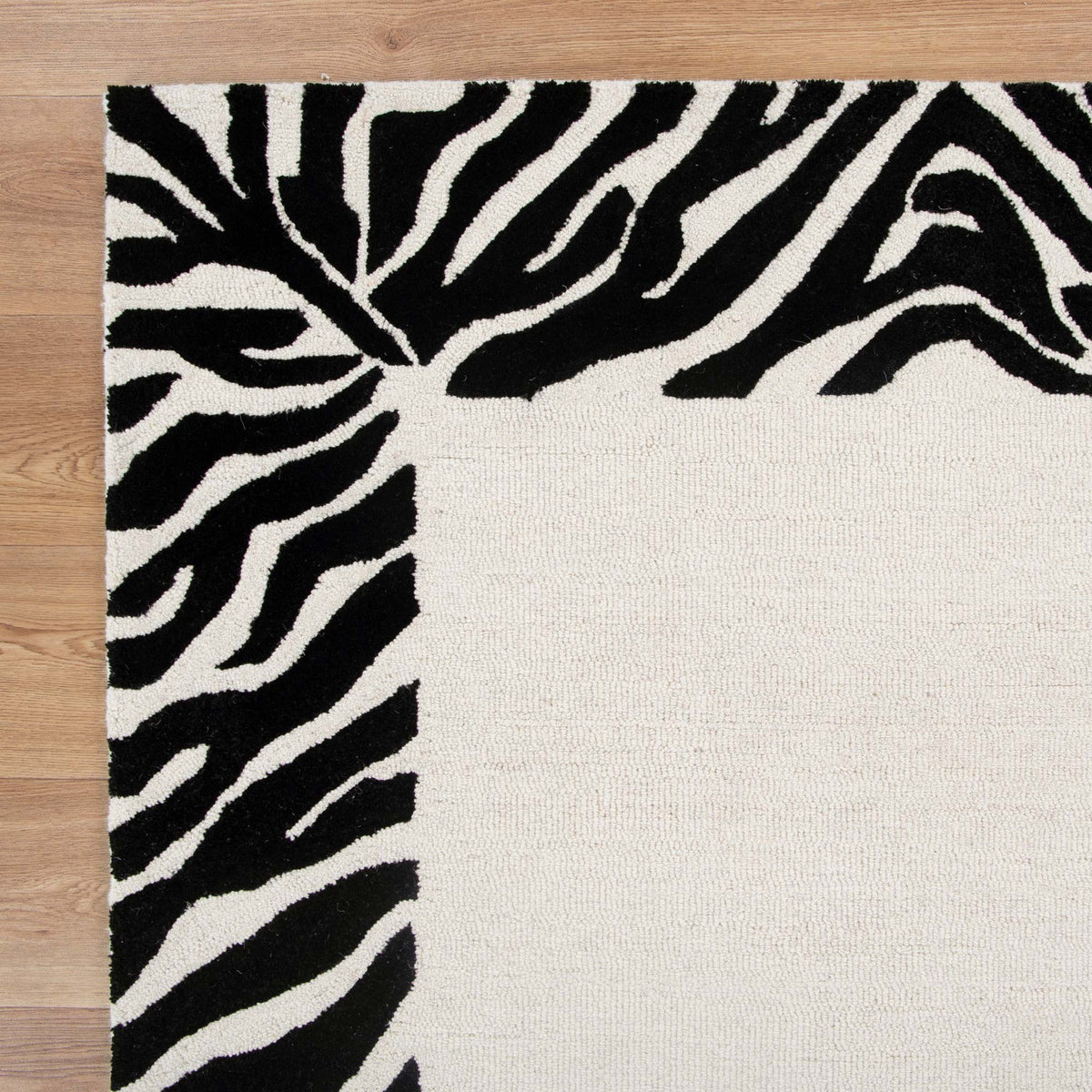 Les Nomades Zanzibar Black & White Wool Rug – view 3