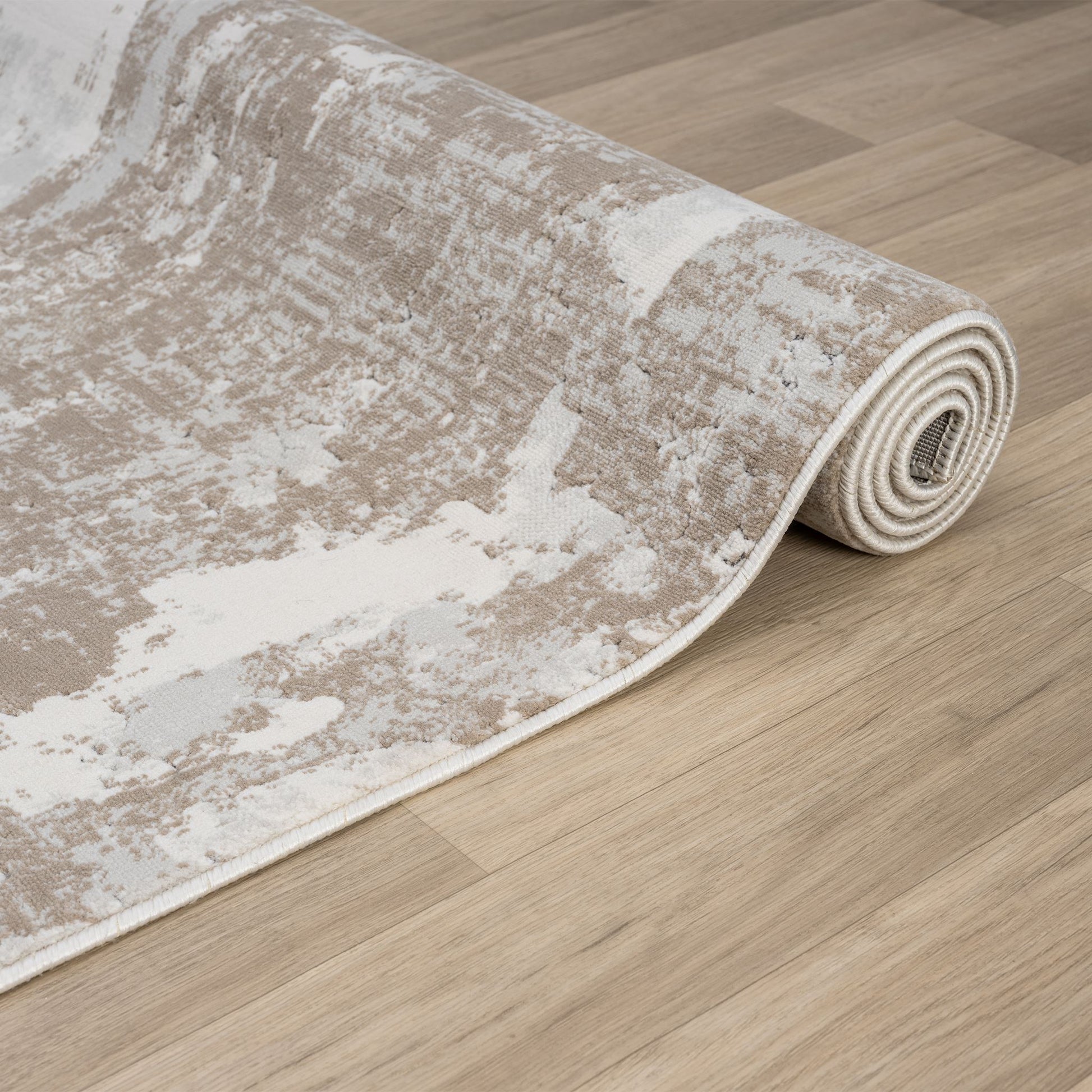 Grey Area Rug with plush, non-shed pile and all-side binding. Power-loomed in Türkiye for durable, easy-care elegance in modern living spaces.