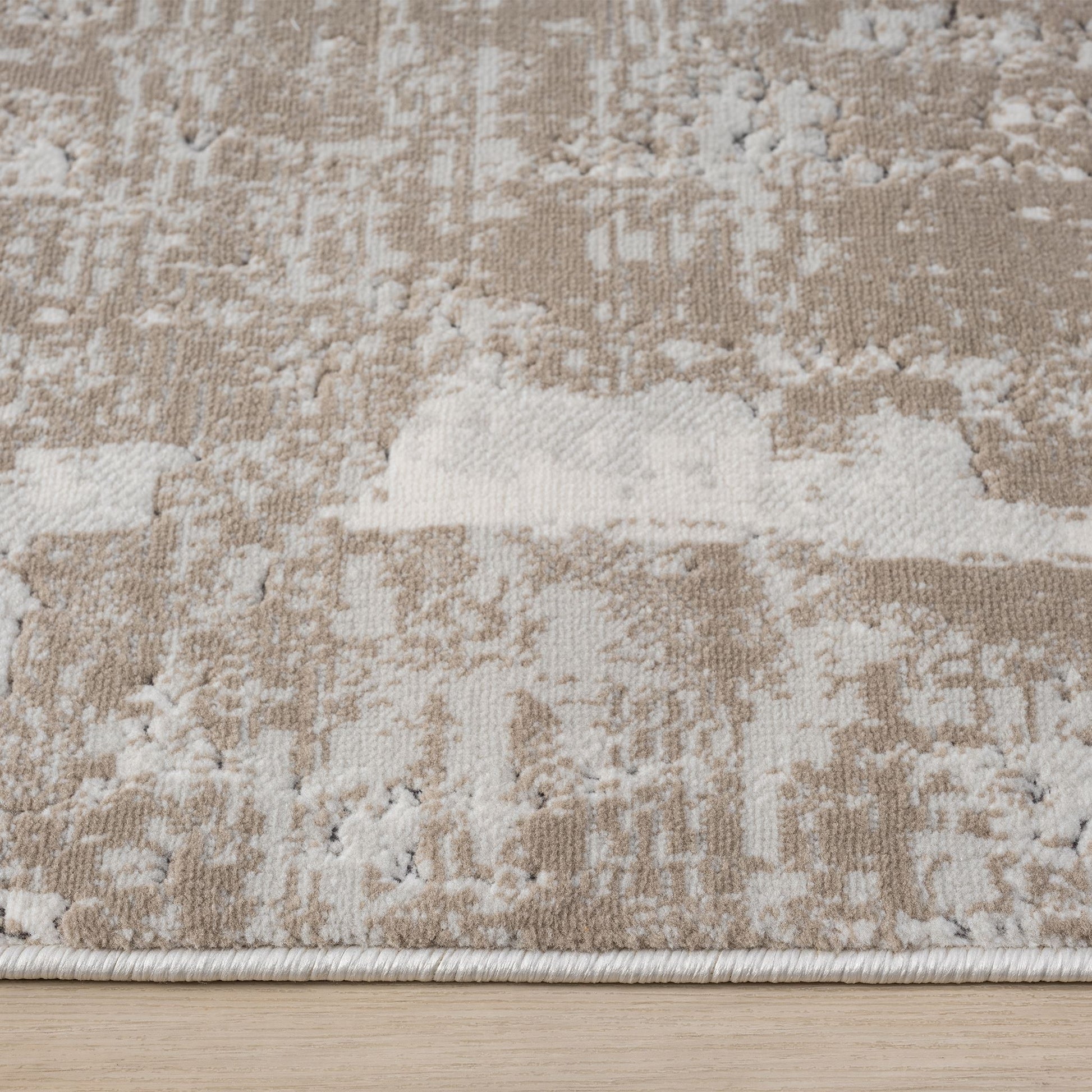 Grey Area Rug with plush, non-shed pile and all-side binding. Power-loomed in Türkiye for durable, easy-care elegance in modern living spaces.