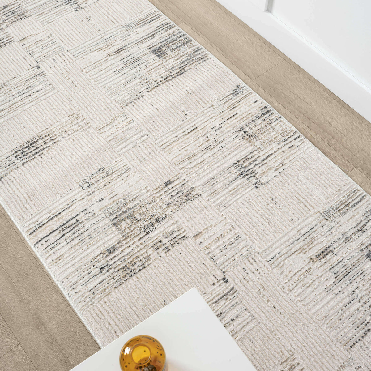 Luxley 590 Sand Hallway Runner