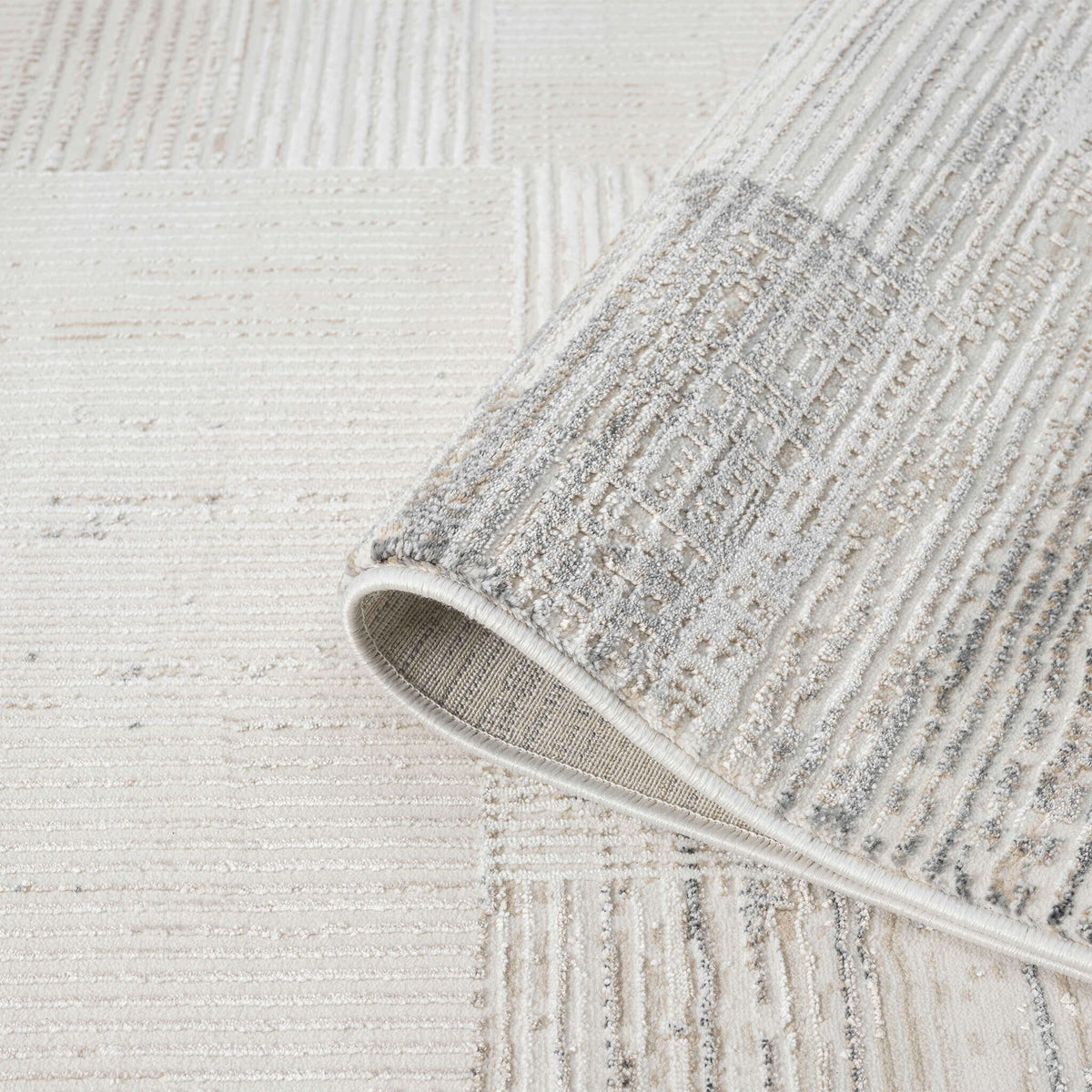 Luxley 590 Sand Hallway Runner