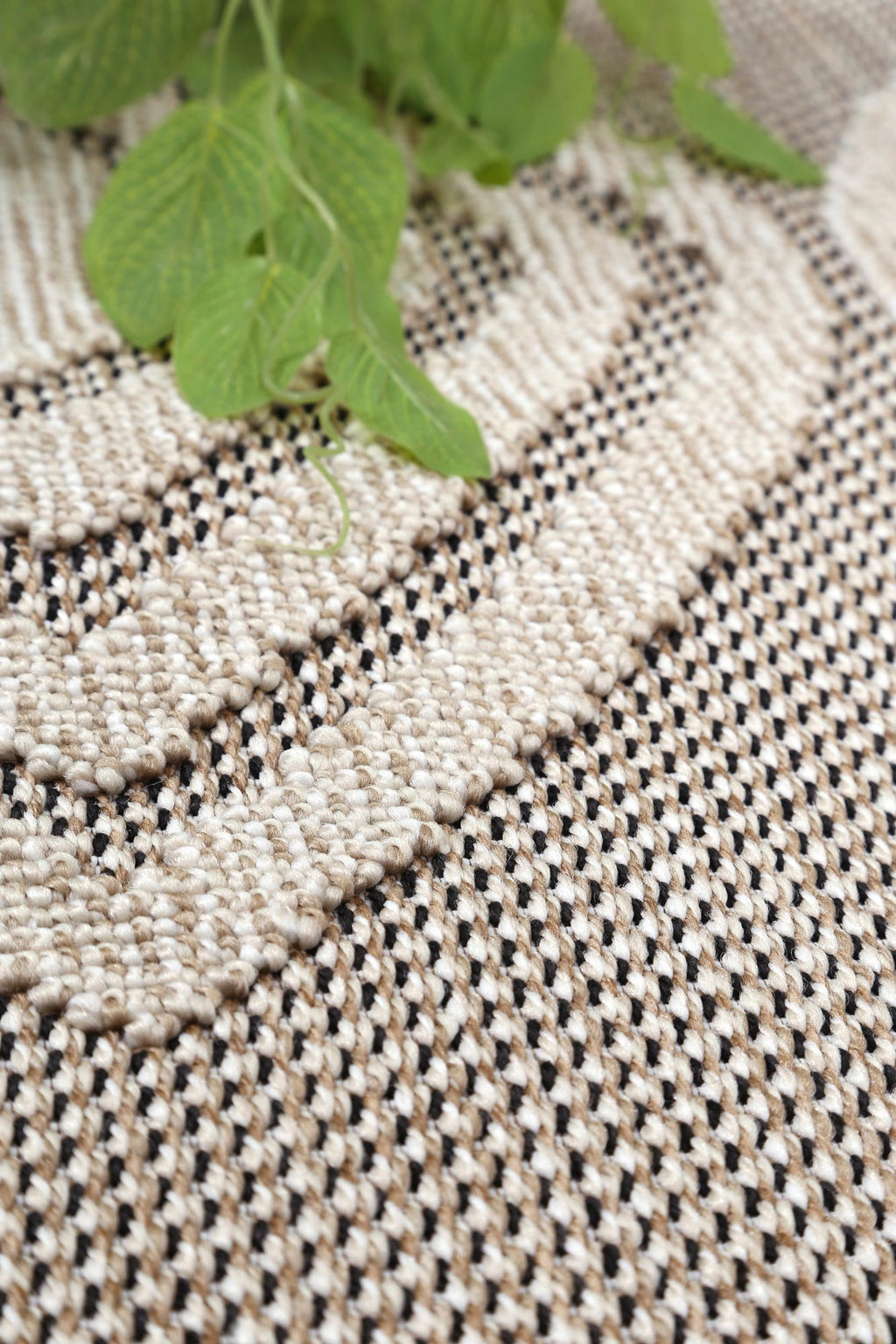 Maldives Modern Indoor/Outdoor Brown Rug – view 3