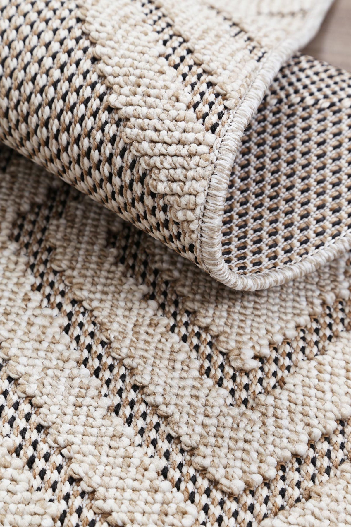 Maldives Modern Indoor/Outdoor Brown Rug – view 4