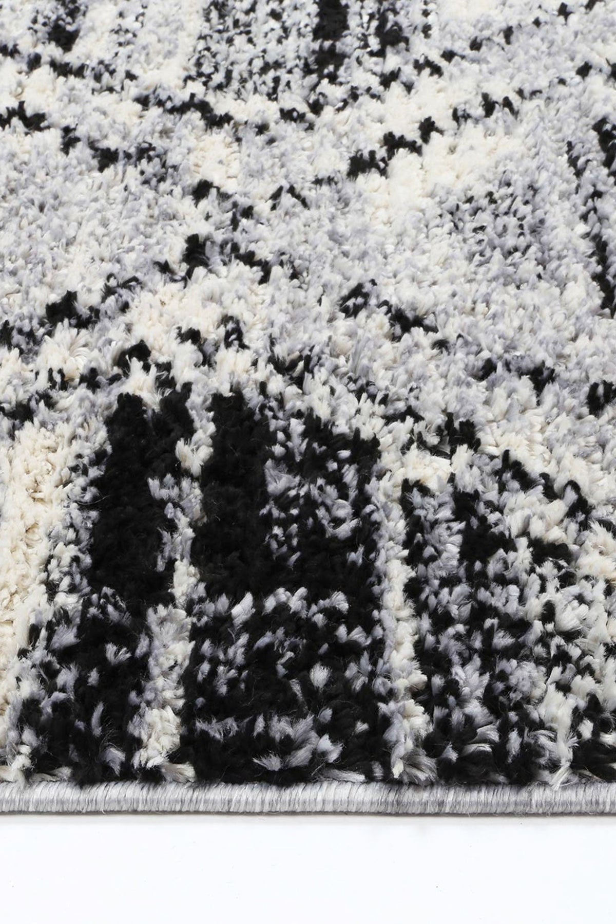 Mansour Diamond Black & White Geometric Rug - 5BWHI – view 3