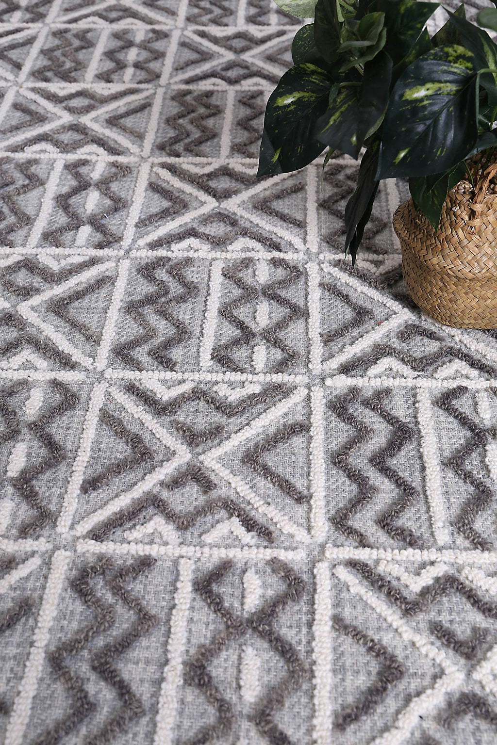 Marbella Cordoba Grey Contemporary Rug - 60235LGRY – view 6