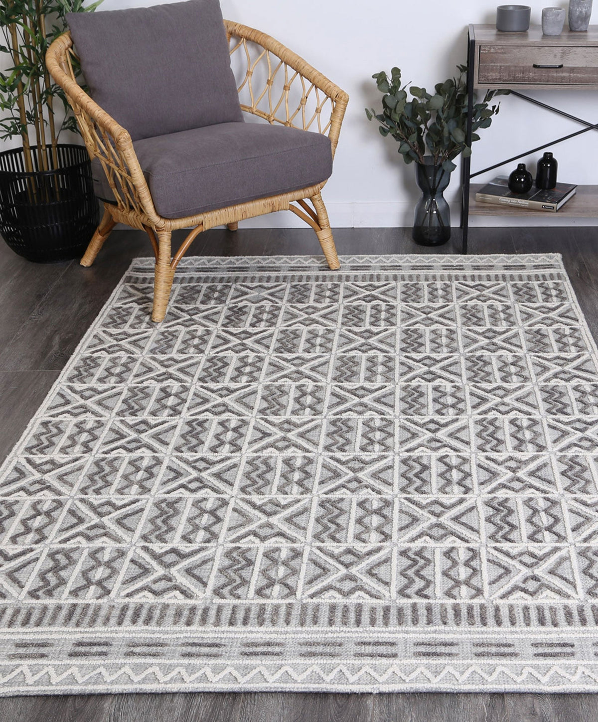 Marbella Cordoba Grey Contemporary Rug - 60235LGRY styled with furniture