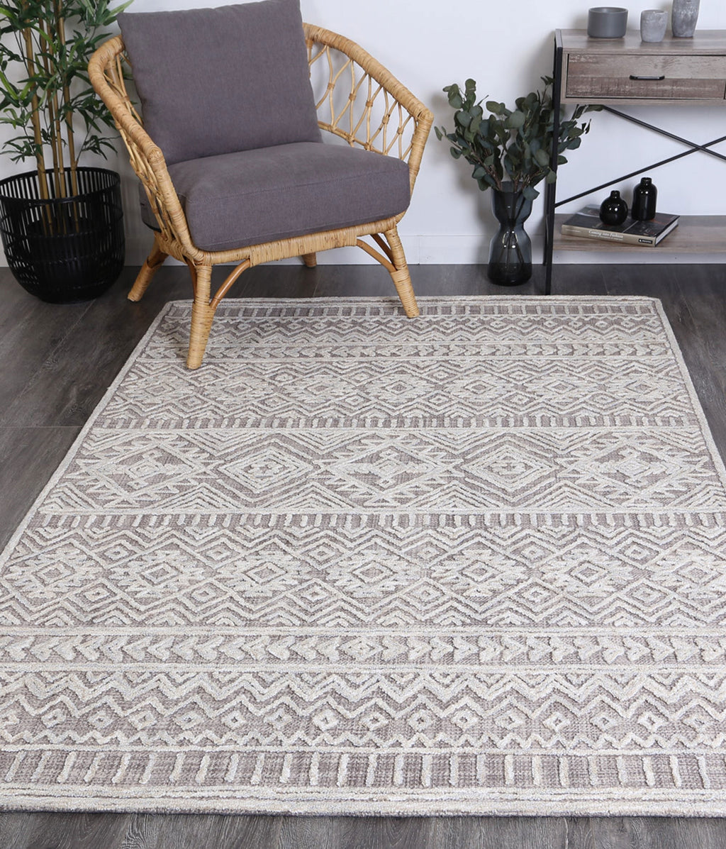 Marbella Cadiz Ash Contemporary Rug - 60295LGRY styled with furniture