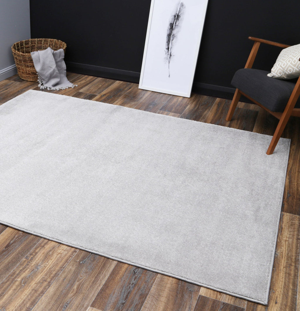 Montana Silver Plush Rug - 4424 SILVER styled with furniture