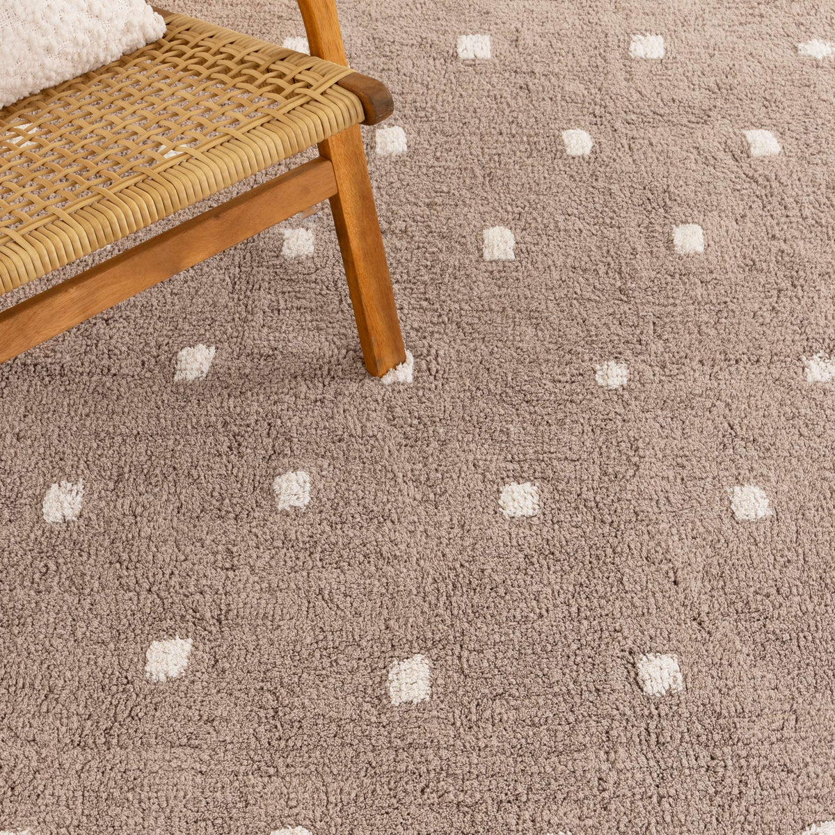 Mellow Rectangle Scalloped Kids Rug Mushroom Beige – view 5