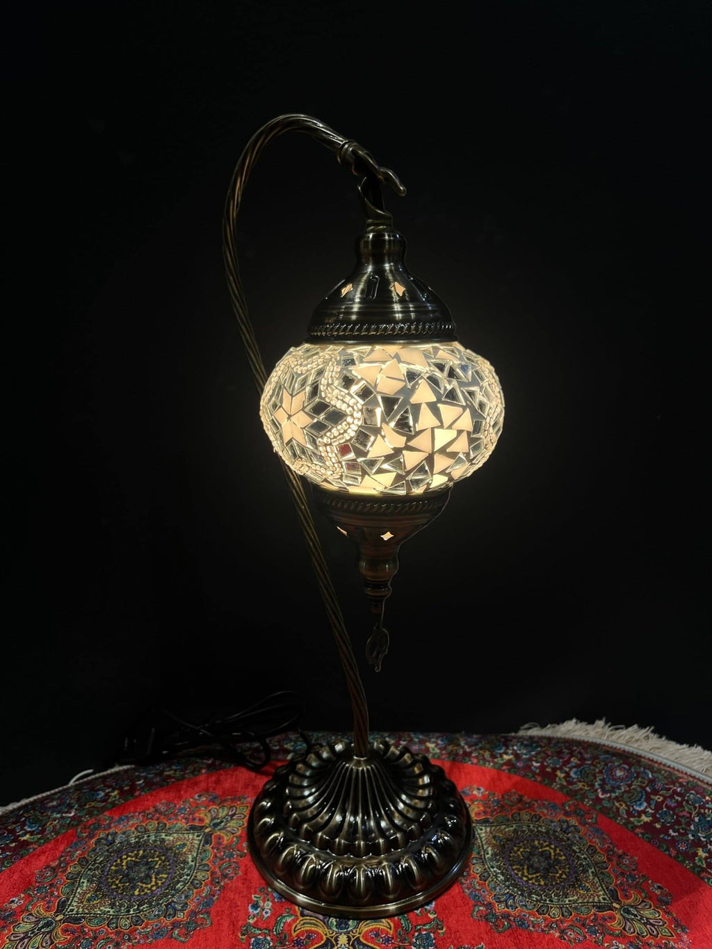 Mosaic Swan Lamp White Star Bright