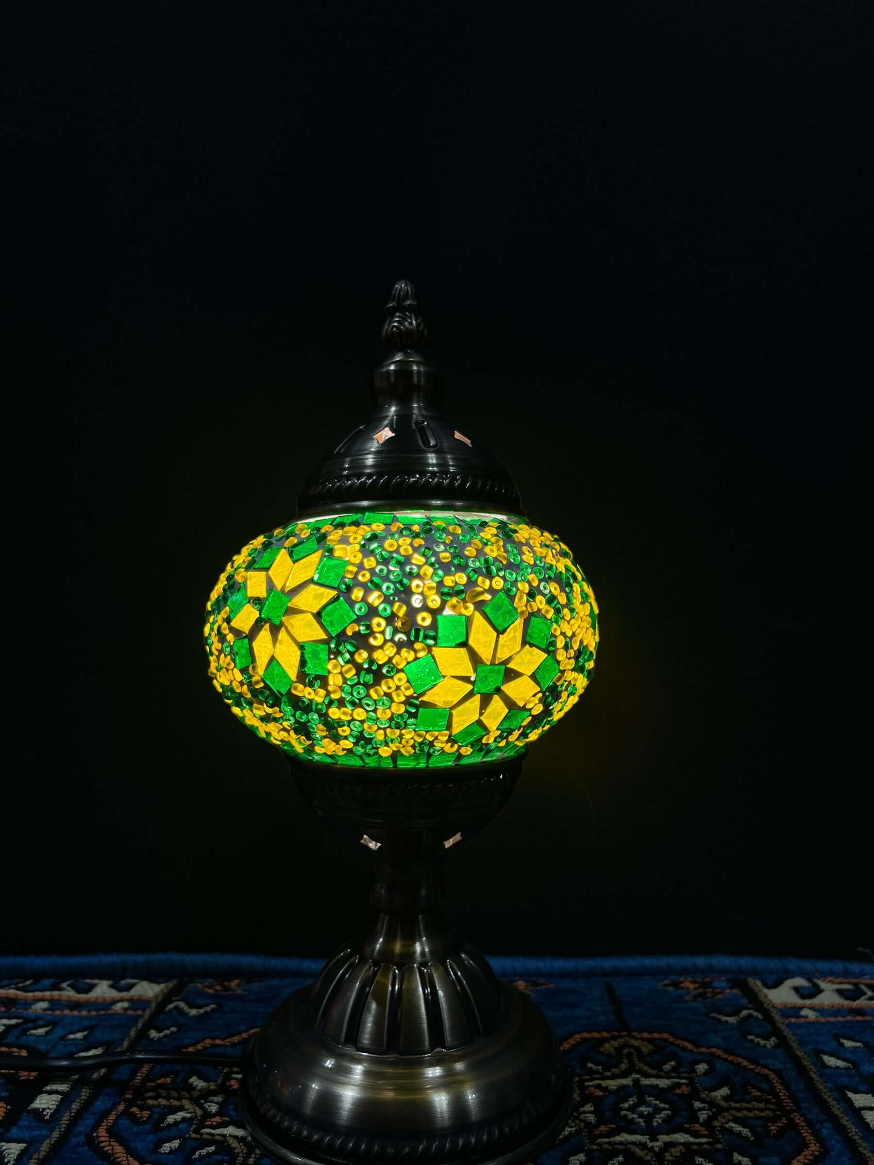Mosaic Table Lamp Green Flowers