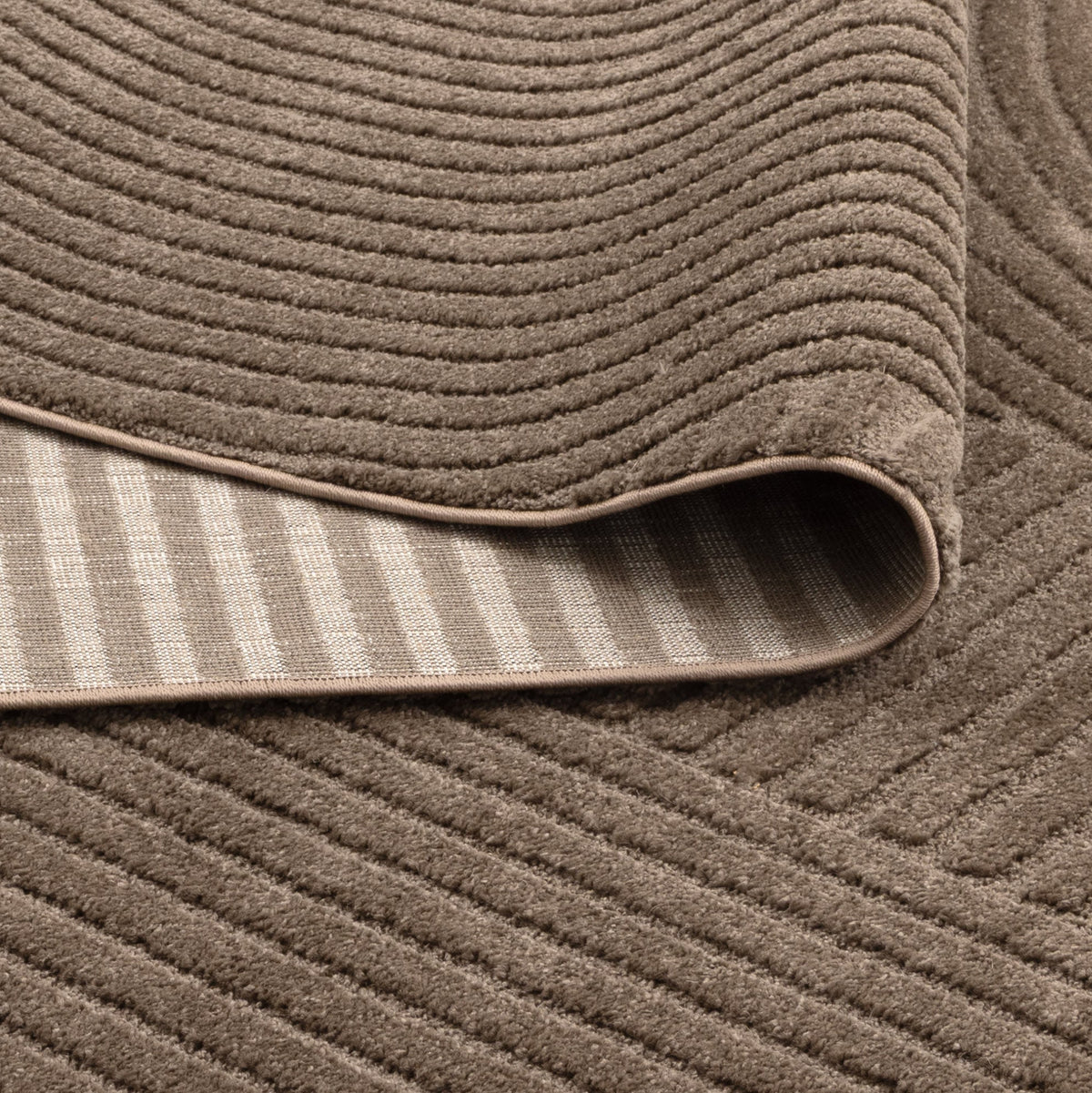 Nessa N200 Brown Arches Rug – view 4
