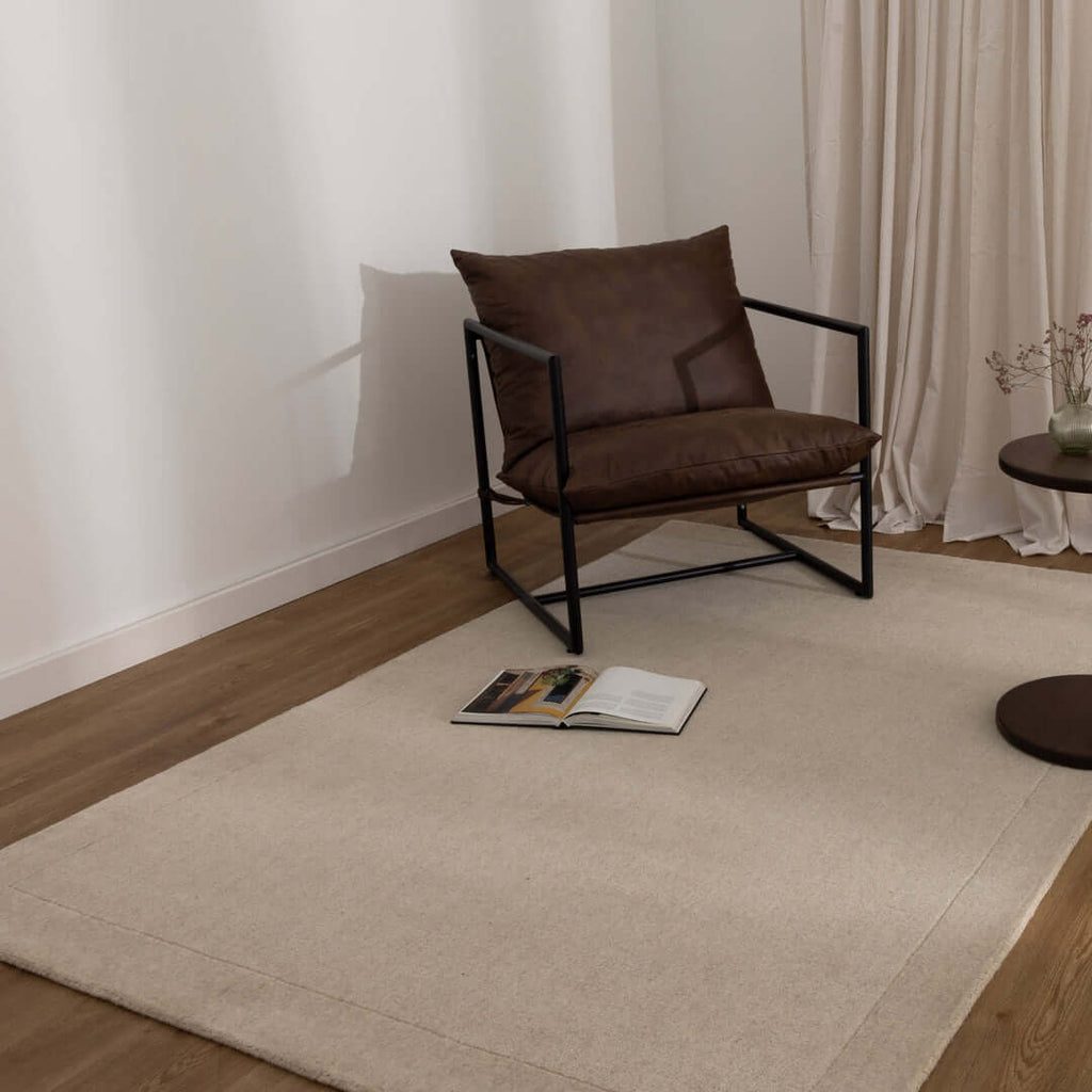 Sedona Natural Border wool rug - texture