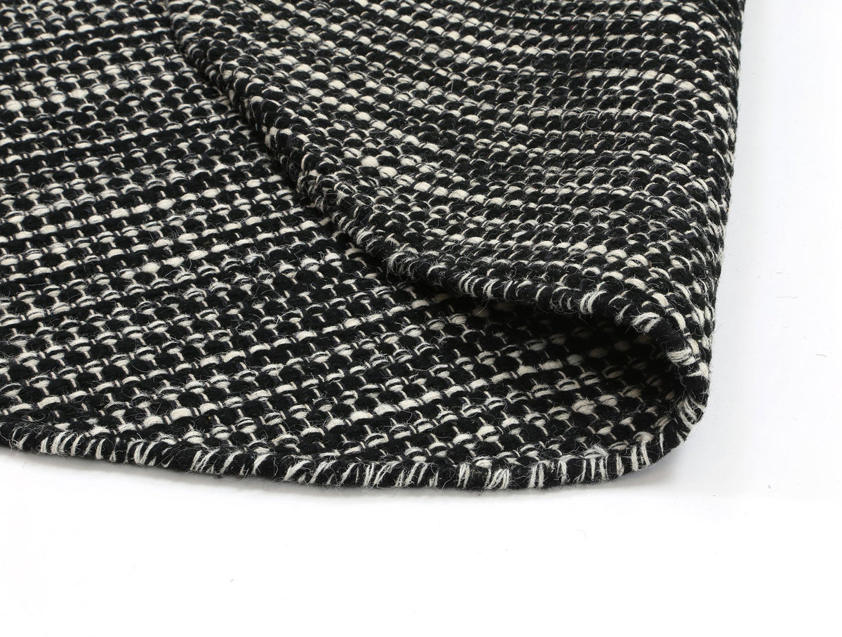 Nordic Black White Reversible Wool Round Rug – view 3