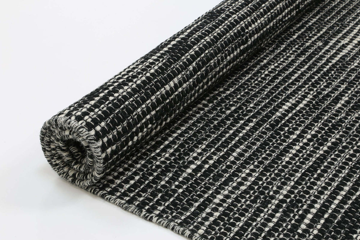 Nordic Black & White Reversible Wool Rug texture