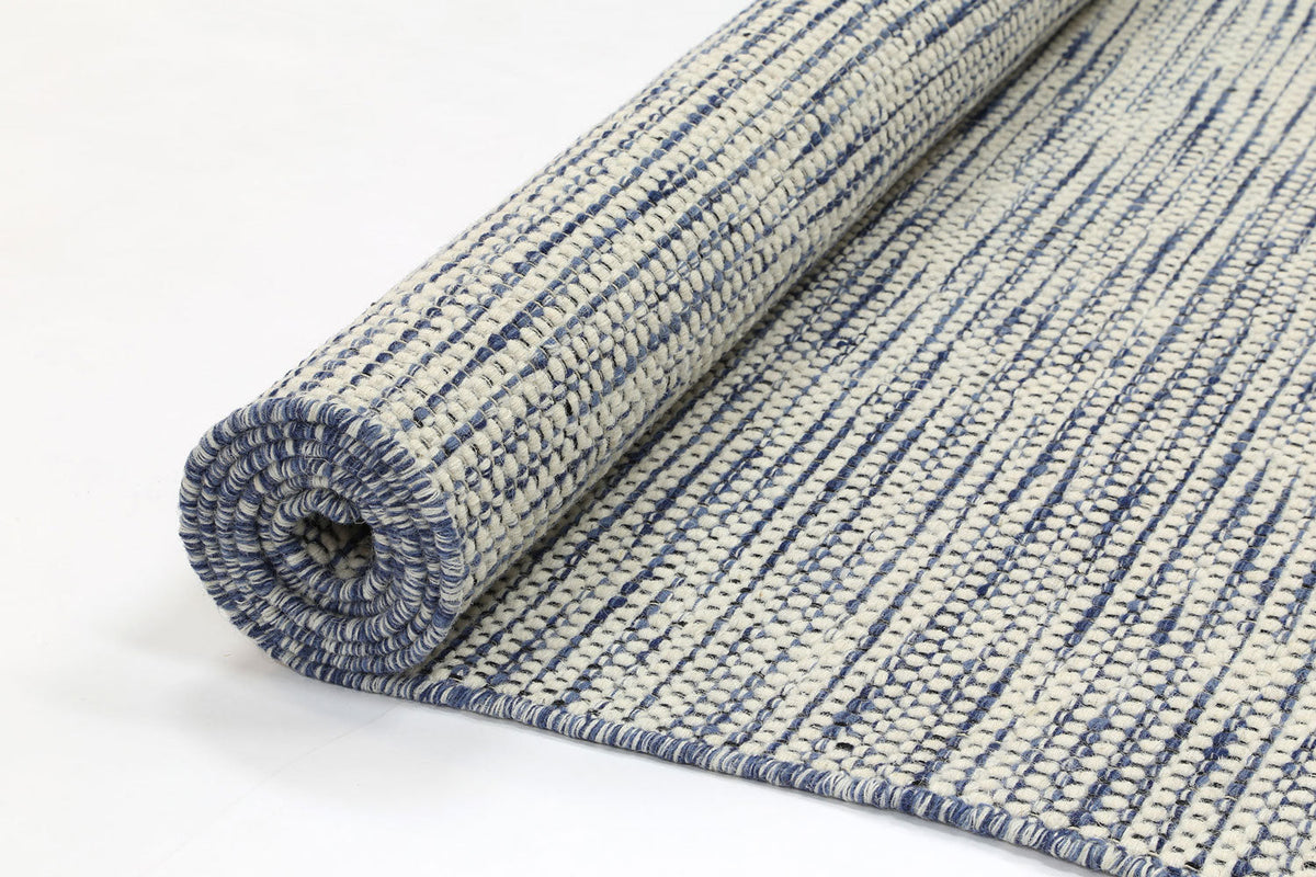 Nordic Blue Reversible Wool Rug – view 4