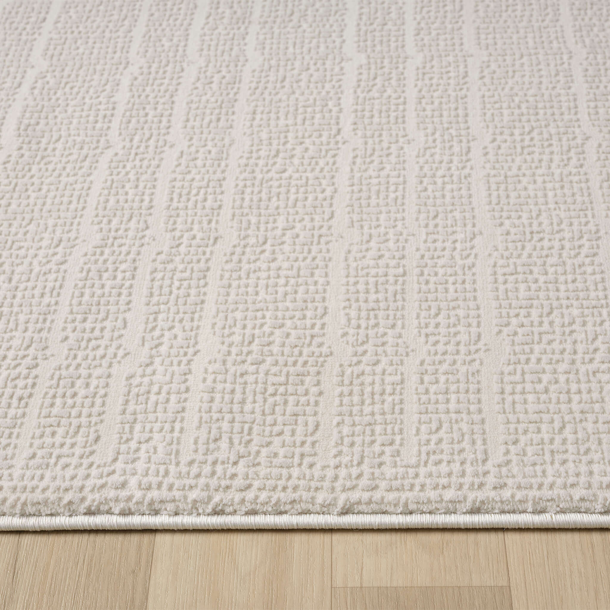 Noble 776 Pearl Runner – Luxurious Modern Rug