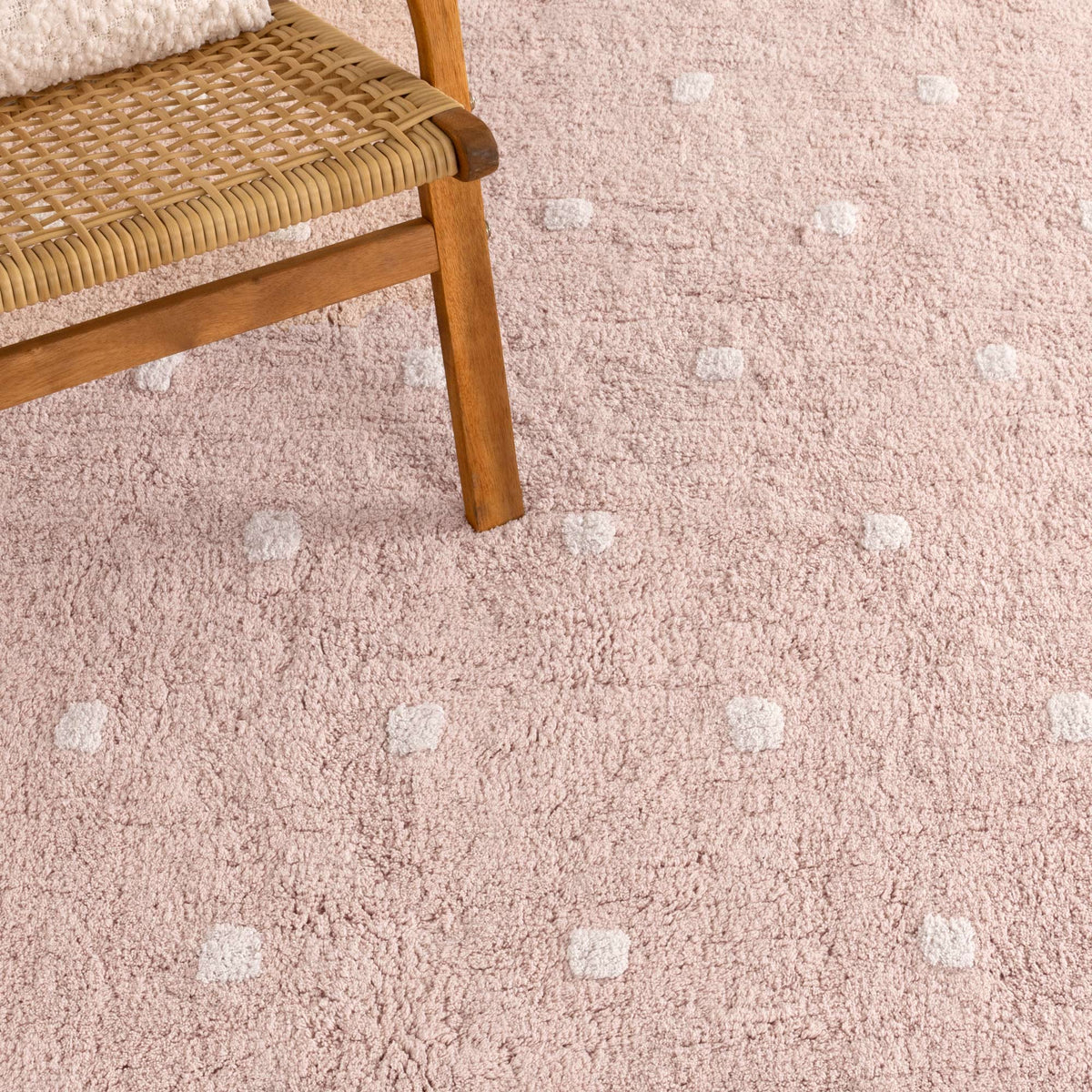 Mellow Blush Pink Round Scalloped Kids Rug – view 5