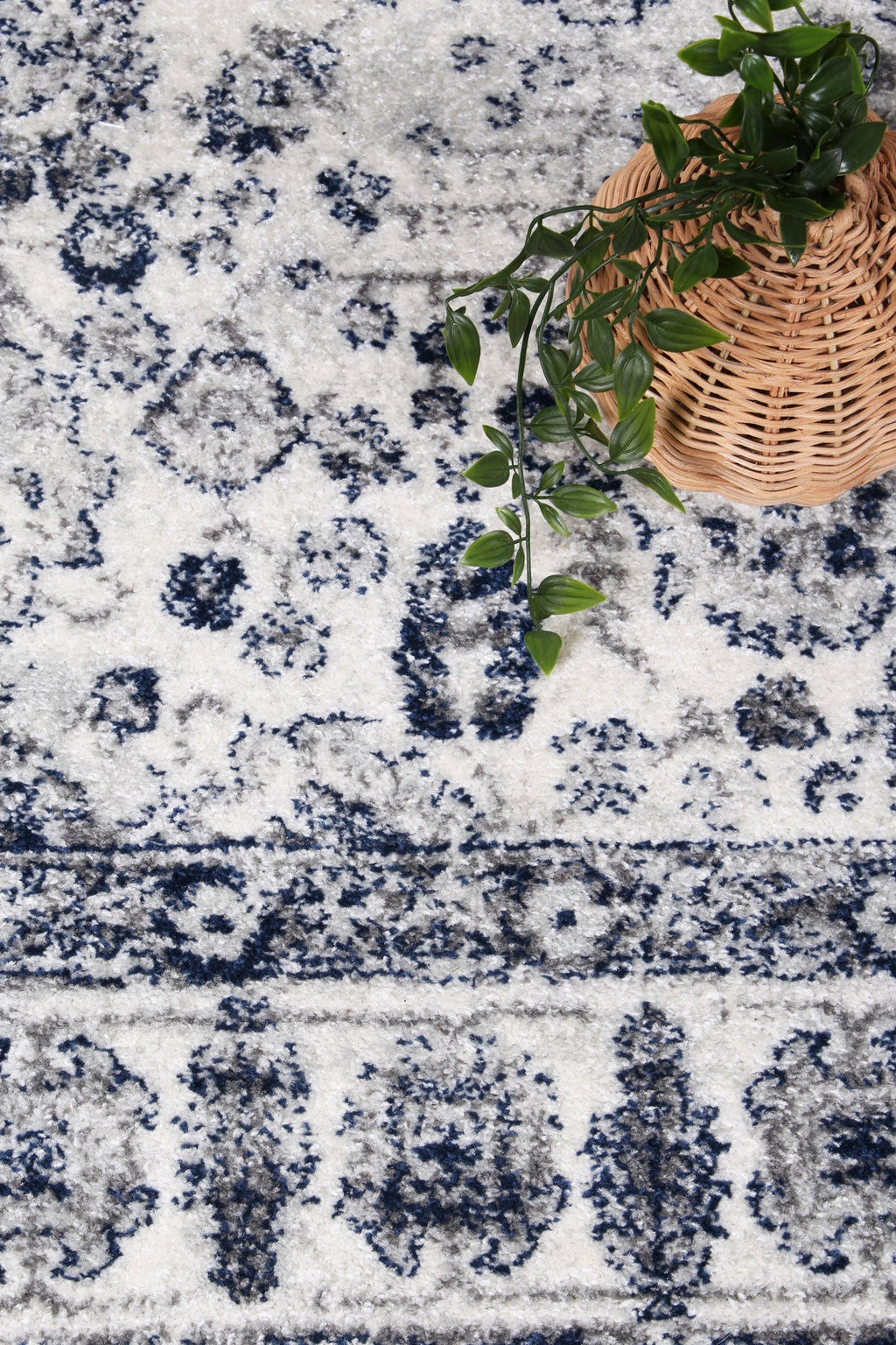 Provence Marseille Ivory & Blue Traditional Rug - 016 – view 6