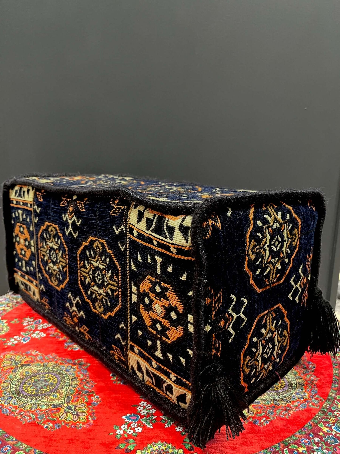 Experience the comfort of traditional Turkish armrests, designed with high-quality covers, supported by a sturdy sponge, and display artisanal craftsmanship. Enjoy a colorful and vibrant design that adds a unique touch to any room. Perfect for long-term s