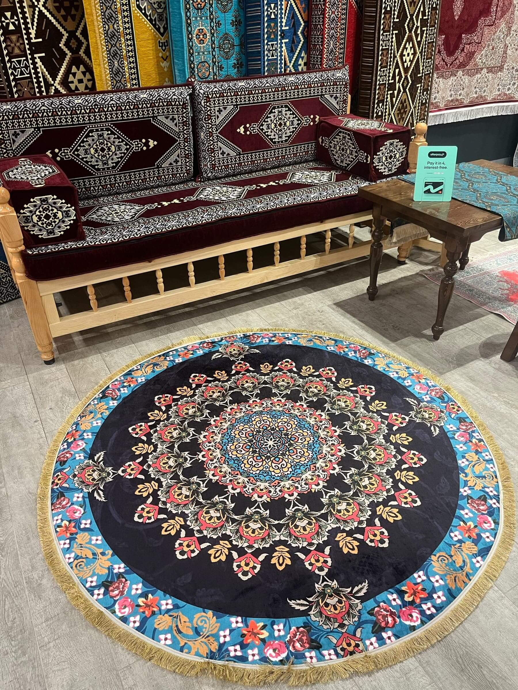 Round Turkish Rugs Colourful- Black-Flowers