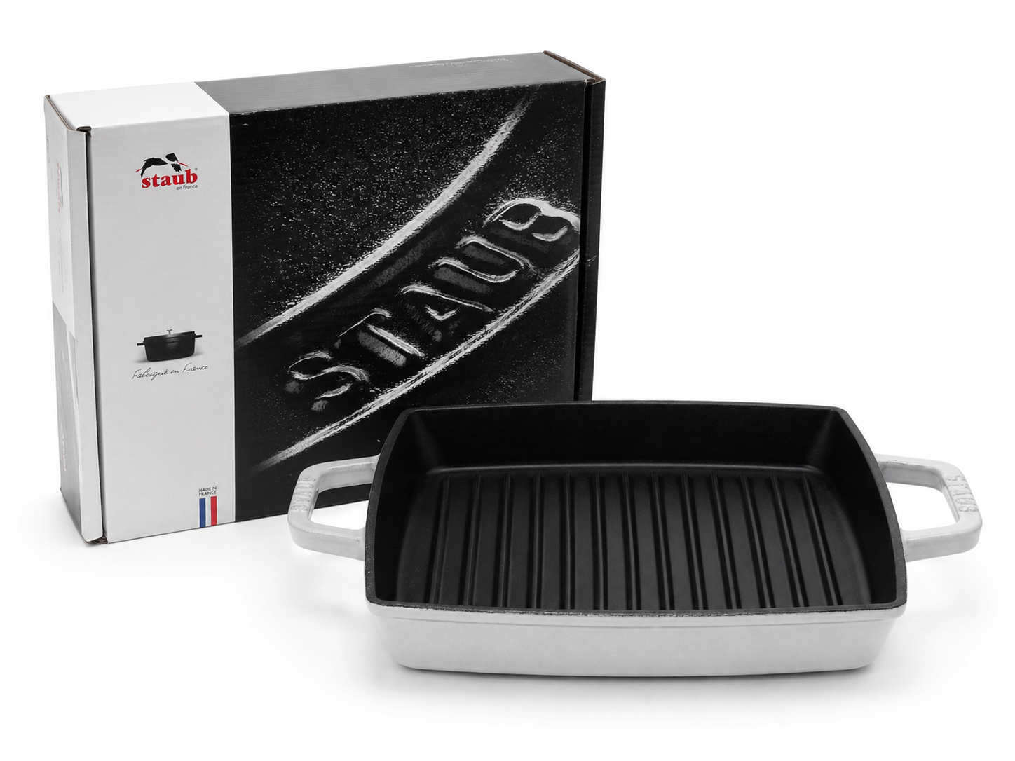 Staub cast iron grill pan 23cm with box, perfect for professional cooking and grilling.