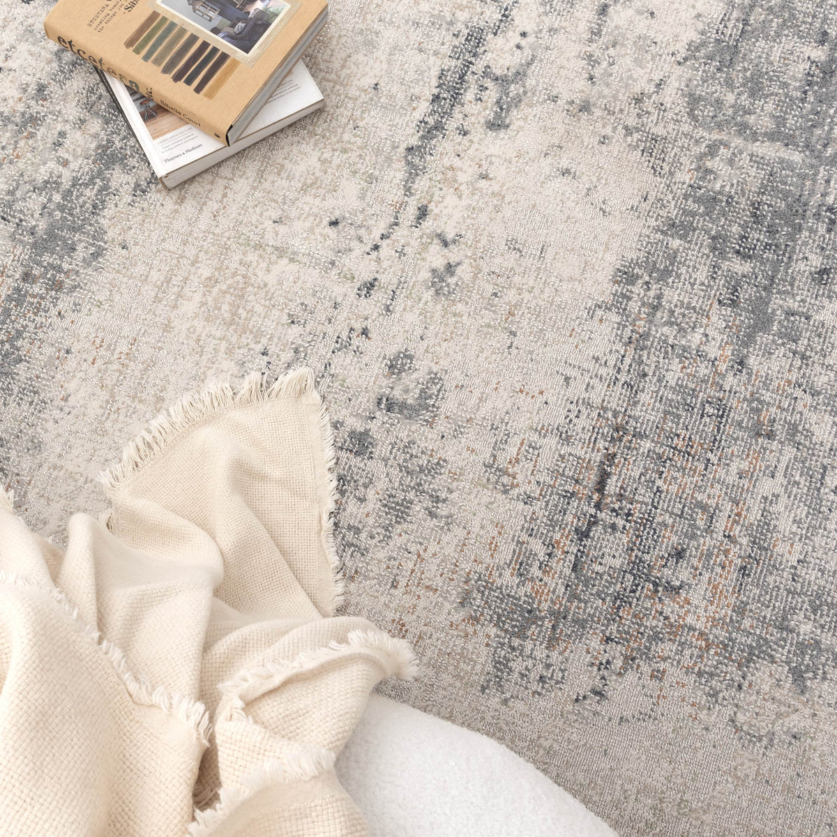 Toscana Distressed Splash Beige Blue Rug TOS5 – view 5
