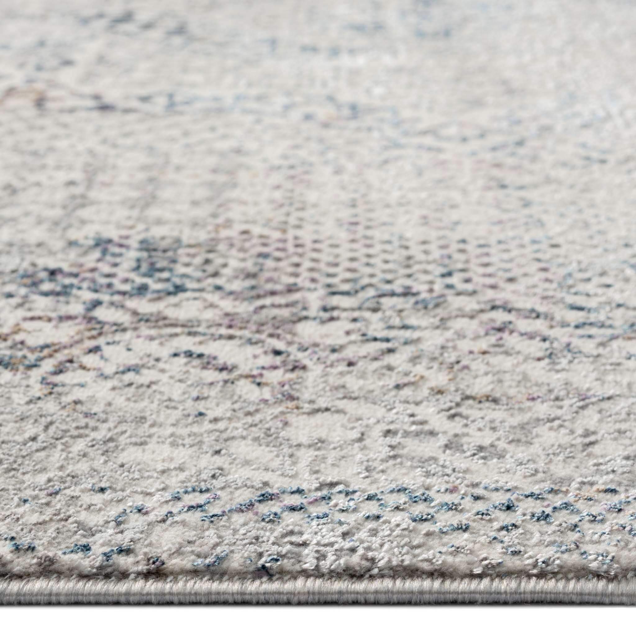 Turkish Rug Silver Mist – Light Grey Distressed Design