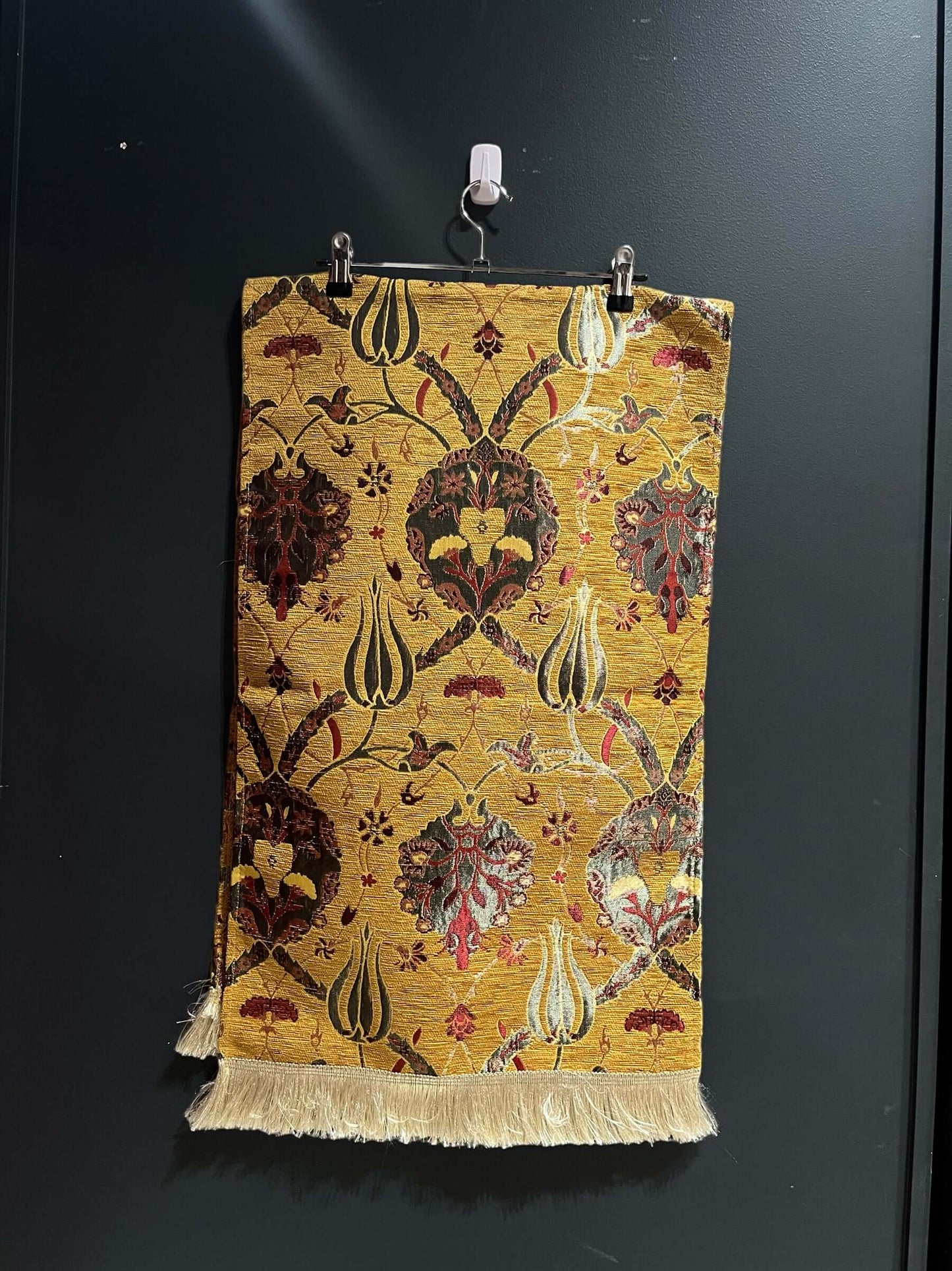 Turkish Table Runner Elegance-Crafted from acrylic featuring a captivating blend of Tulip and Aztec designs, this table runner effortlessly adds a touch of cultural richness to any setting. Versatile and elegant, it's perfect for both casual and formal oc