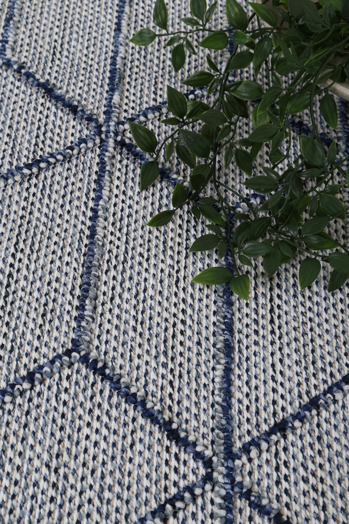 Vanuatu Greenslade Charcoal Geometric Flatweave Rug - 03 – view 5