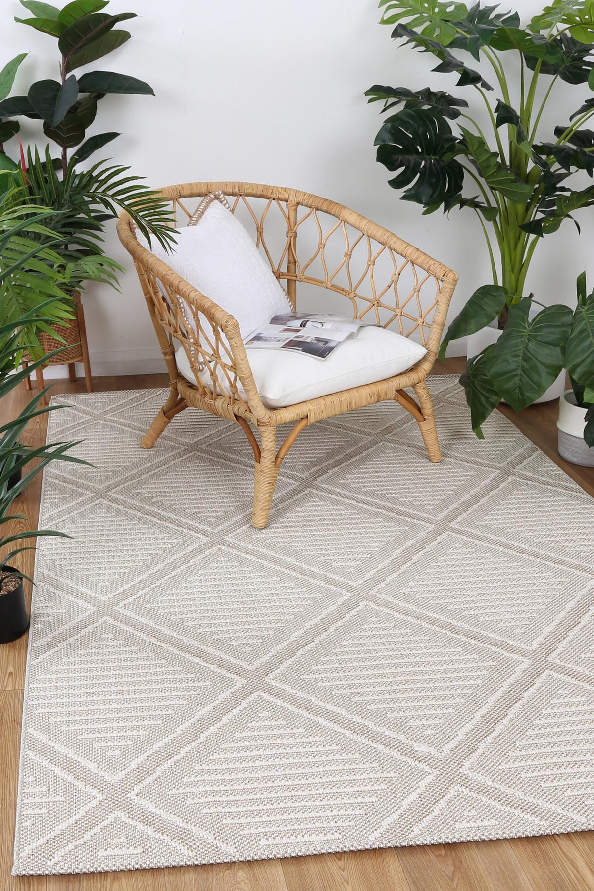 Vanuatu Kenilorea Beige Geometric Flatweave Rug - 06 styled with furniture
