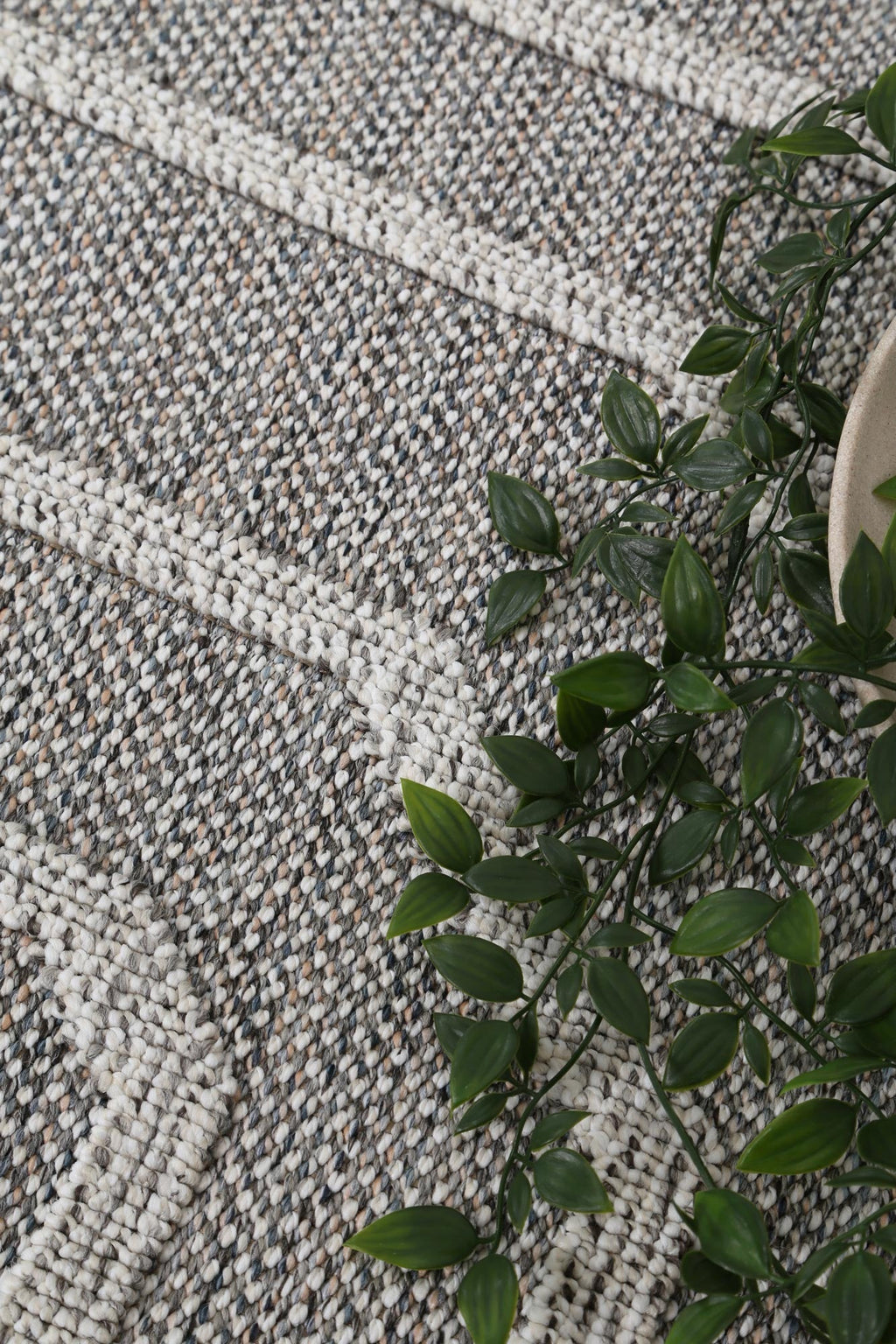 Vanuatu Devesi Grey Geometric Flatweave Rug - 17 – view 5