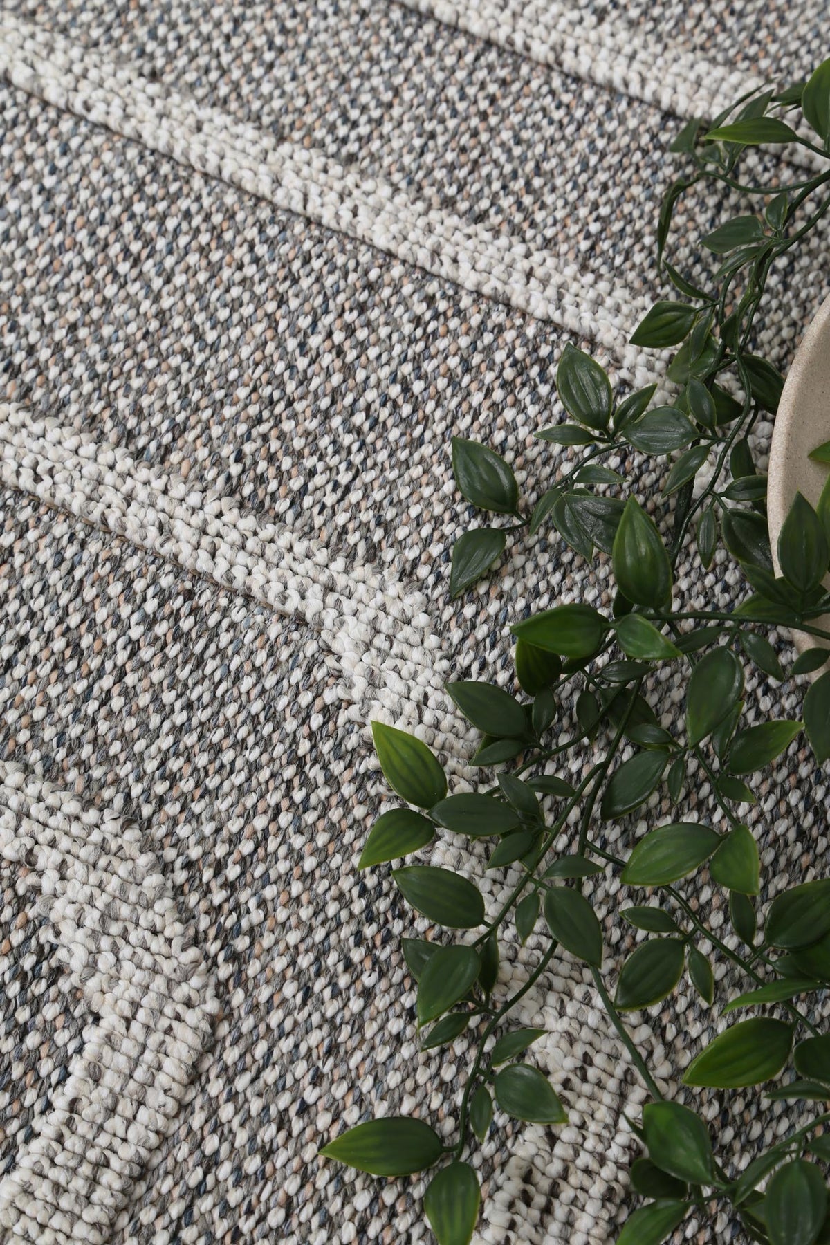 Vanuatu Devesi Grey Geometric Flatweave Rug - 17 – view 5