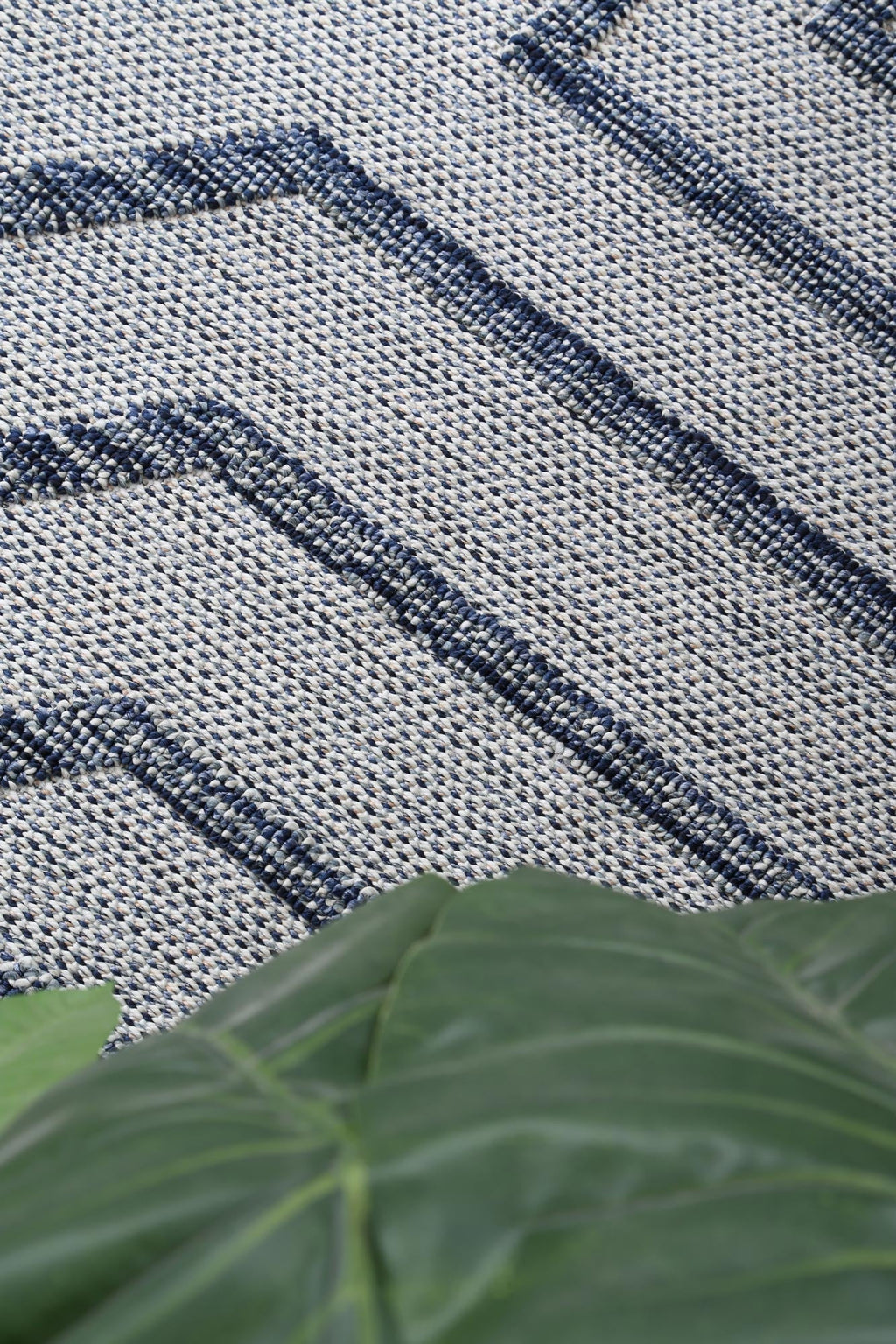 Vanuatu Hale Charcoal Geometric Flatweave Rug - 18 – view 5