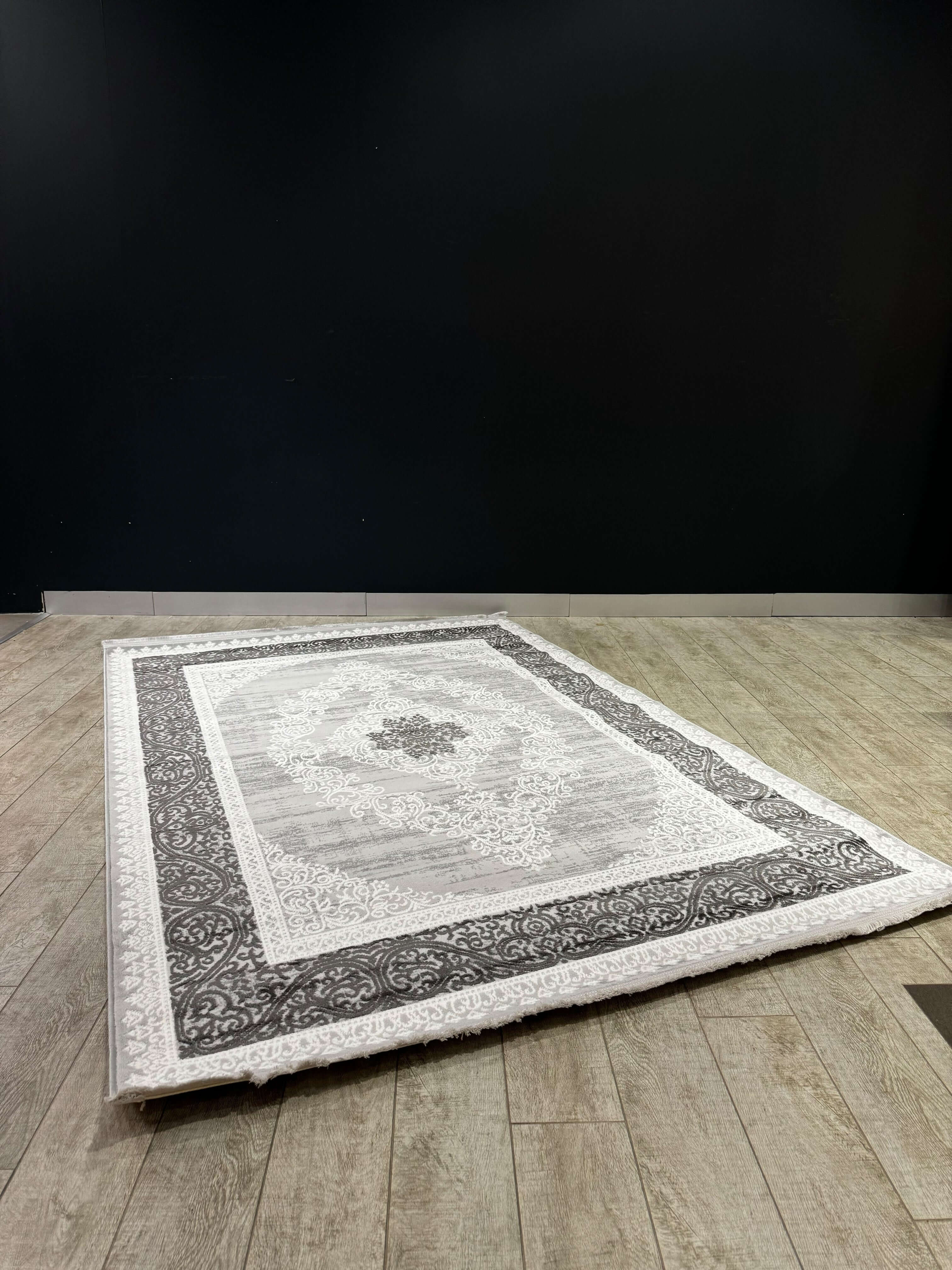 Vintage Harmony Turkish Rug – Bodrum Collection Elegance showcasing classic diamond medallion design on a stylish background.