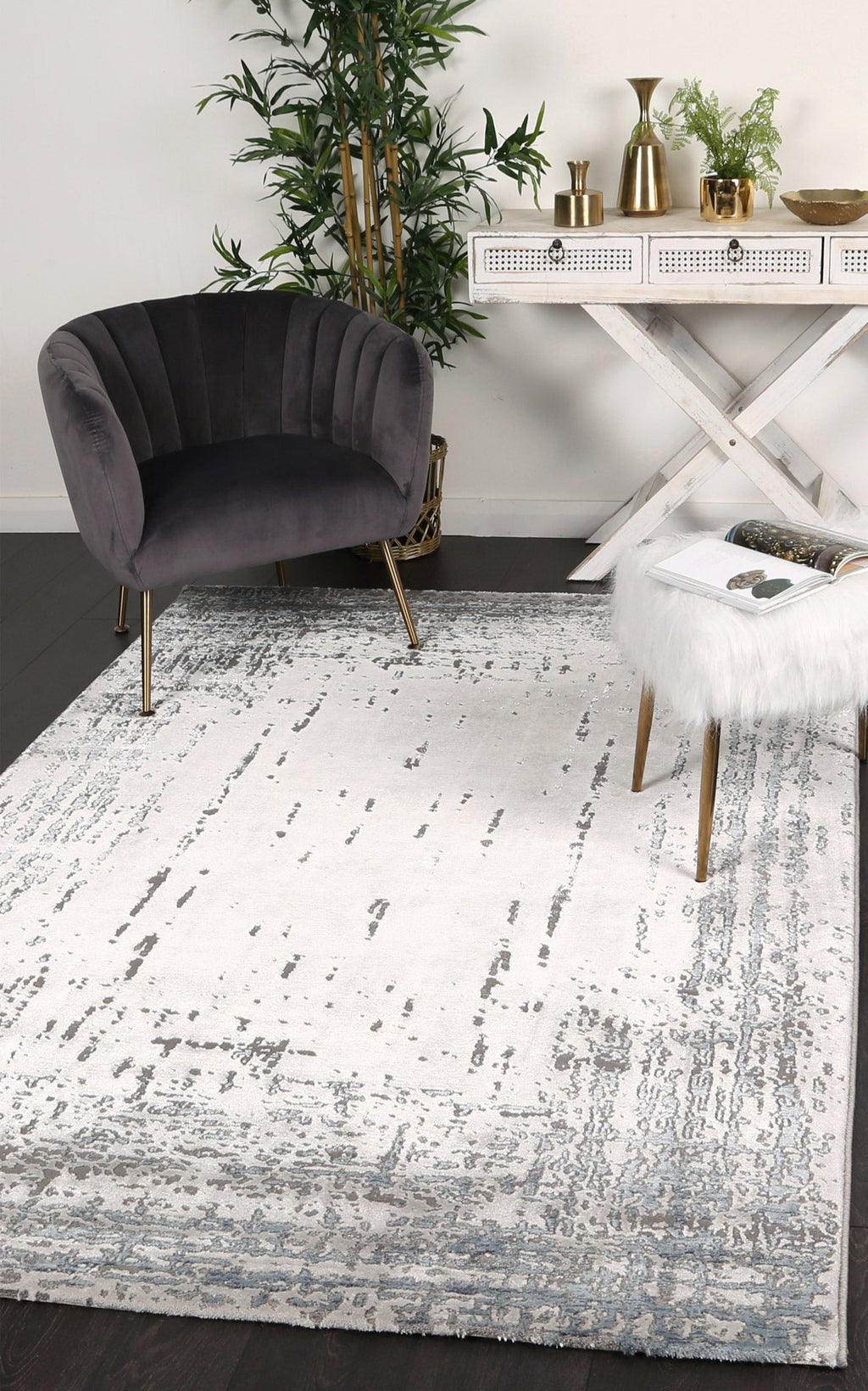 Elara 16867 930 — room or full rug view