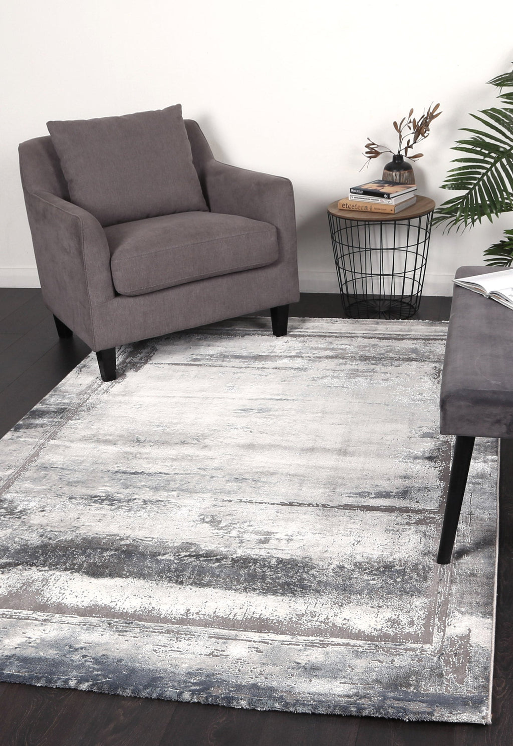 Navaro 23314 953 — room or full rug view