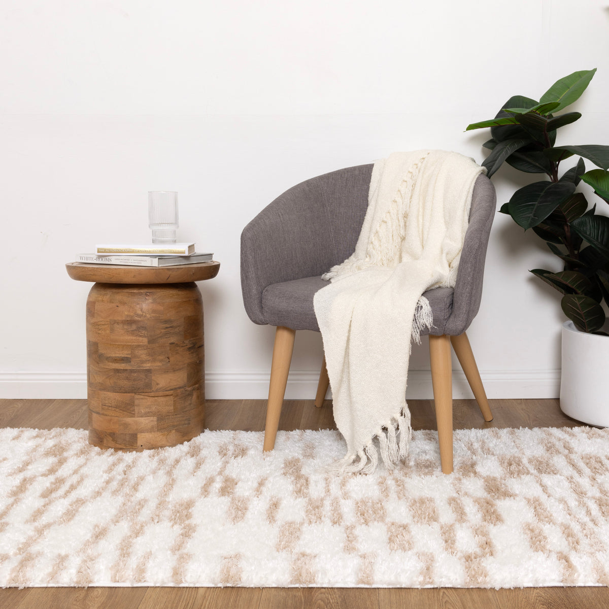 Castello Lines Beige Shaggy Rug - MADRID05 — detail 7