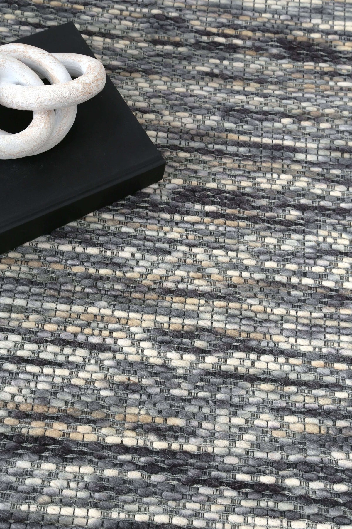 Copacabana Chevron Stone Wool Rug detail 2