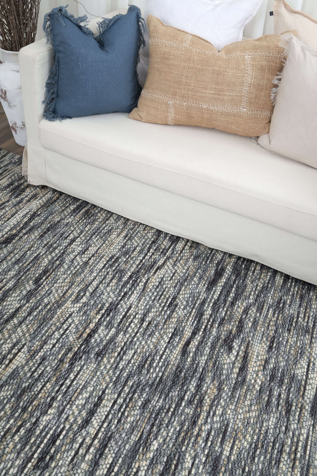 Copacabana Chevron Stone Wool Rug detail 6