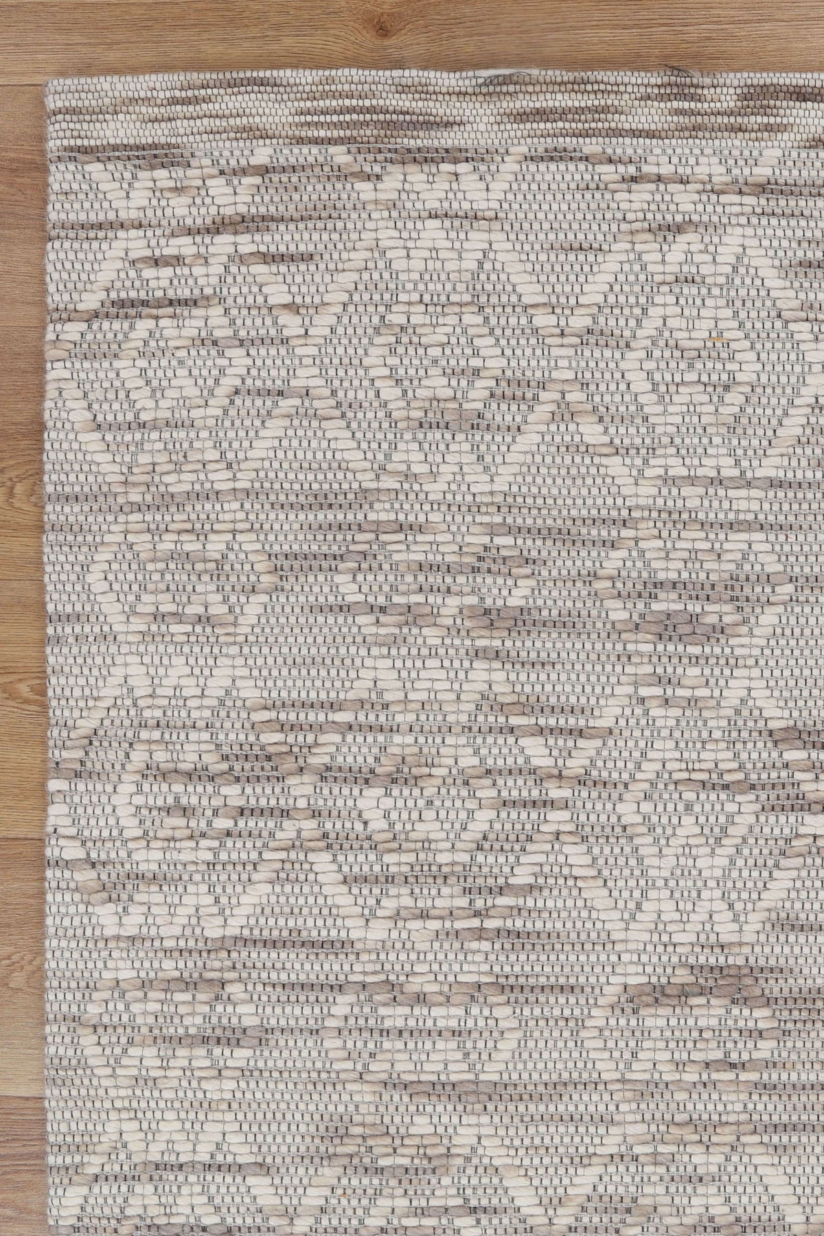 Copacabana Diamond Beige Wool Rug detail 5