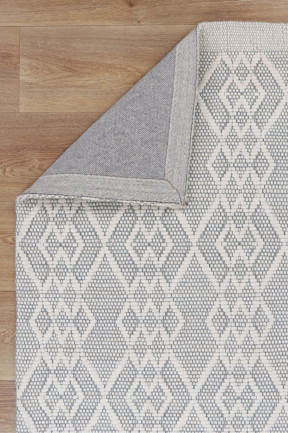 Copacabana Diamond Grey Wool Rug detail 6