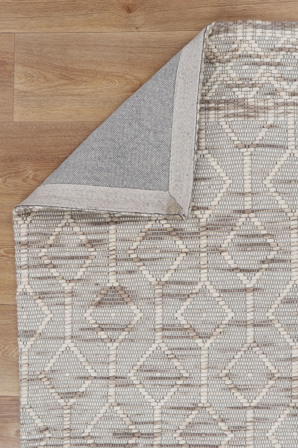 Copacabana Lattice Beige Wool Rug detail 6