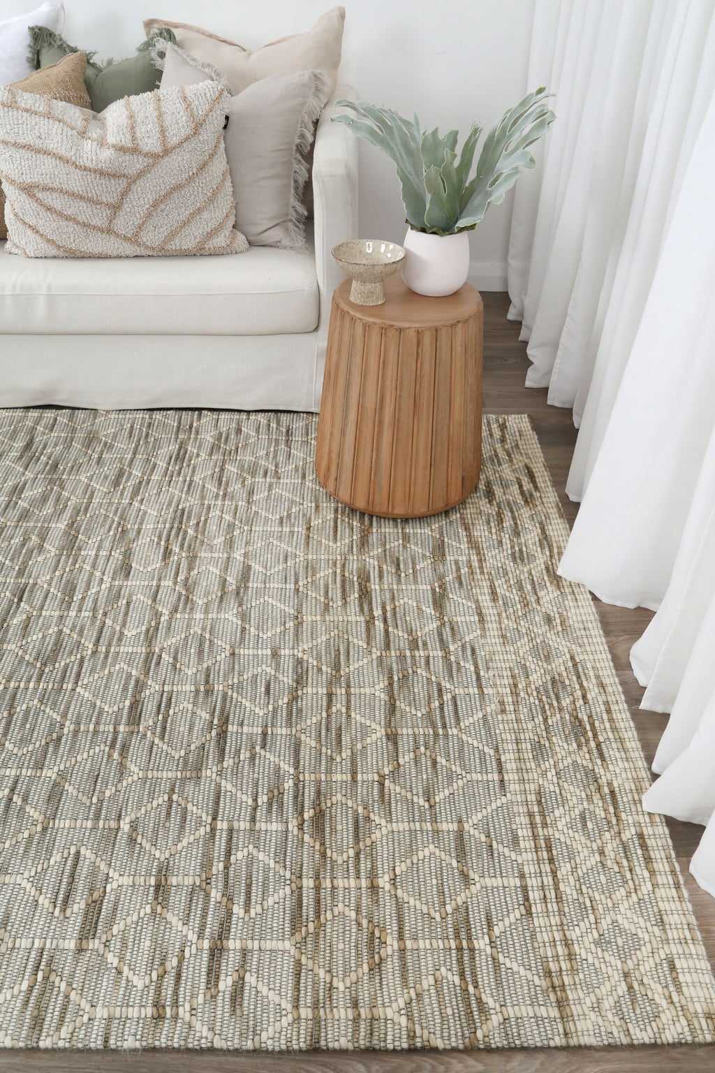 Copacabana Lattice Moss Wool Rug wool rug – product view 2