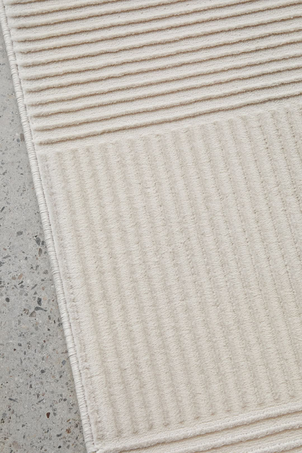 Darren Palmer Raking Linen rug – view 6