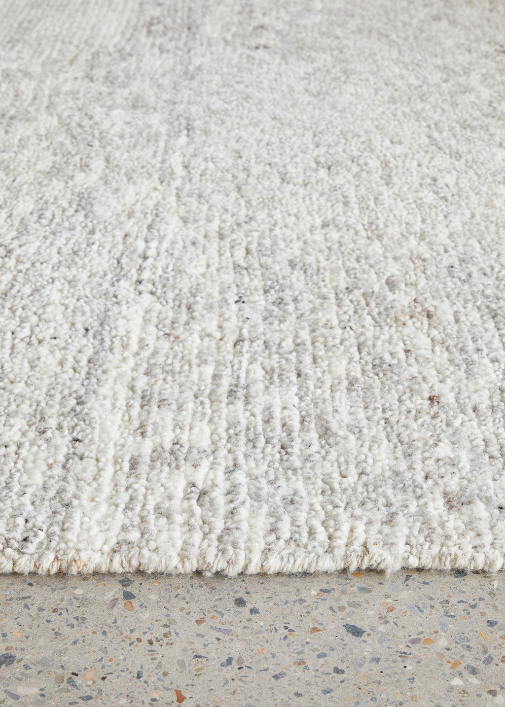 Darren Palmer Travertine Silver rug – view 6