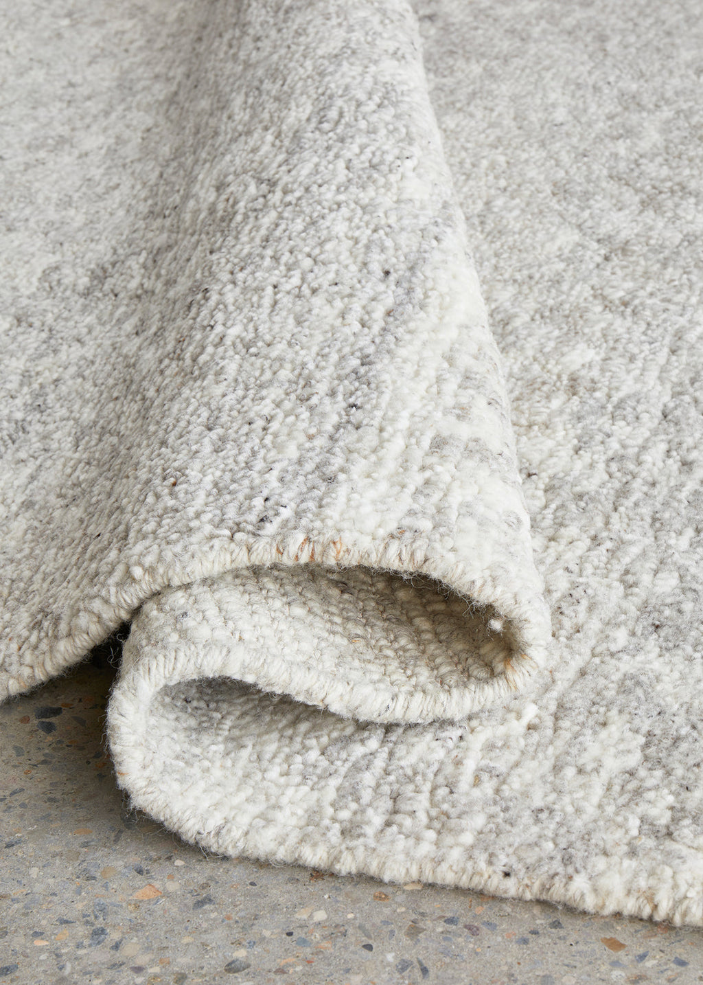 Darren Palmer Travertine Silver rug – view 7