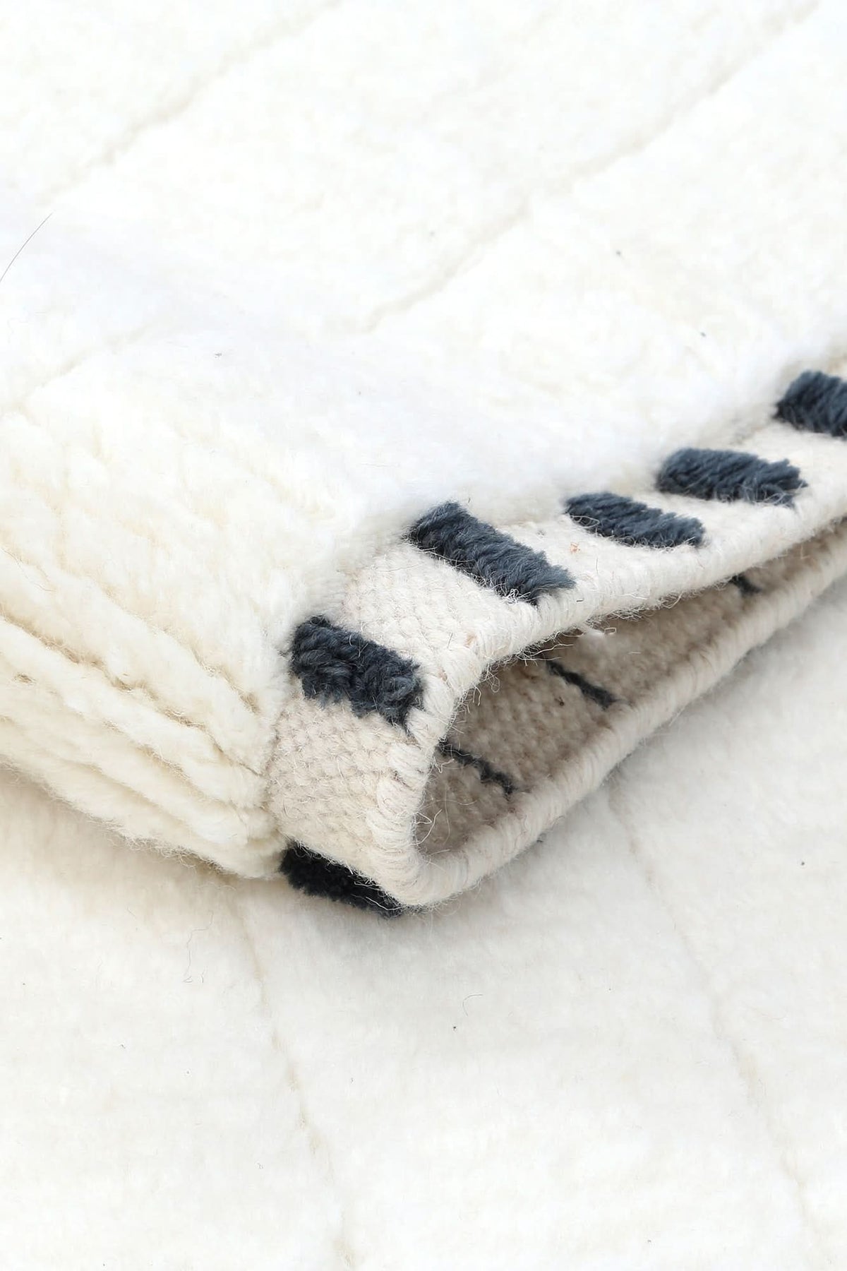 Marco Blue Beige Rust Tribal Wool Rug detail 2